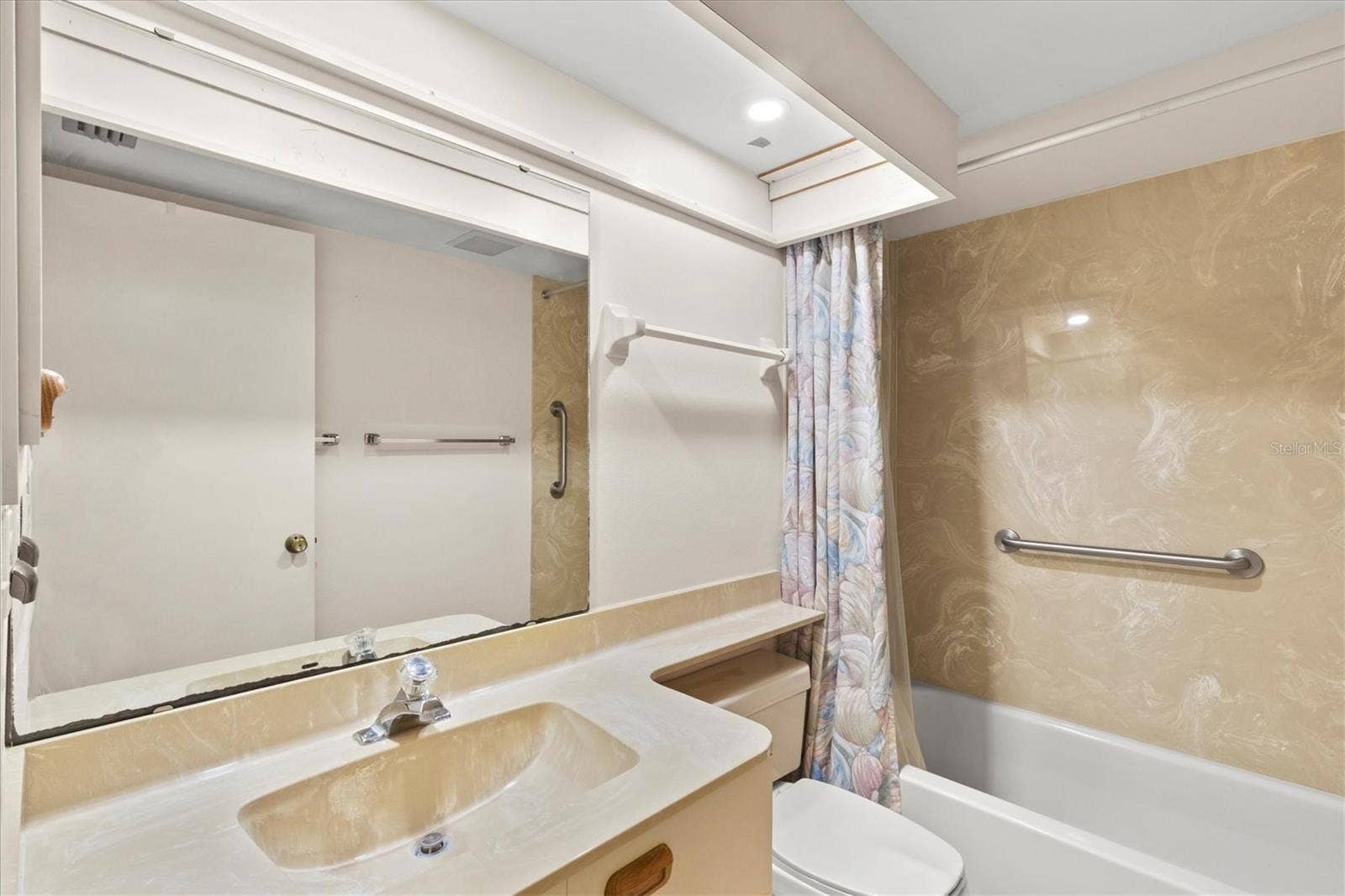 3118 WINDRUSH BOURNE, #8, Sarasota, FL 34235 bathroom #2
