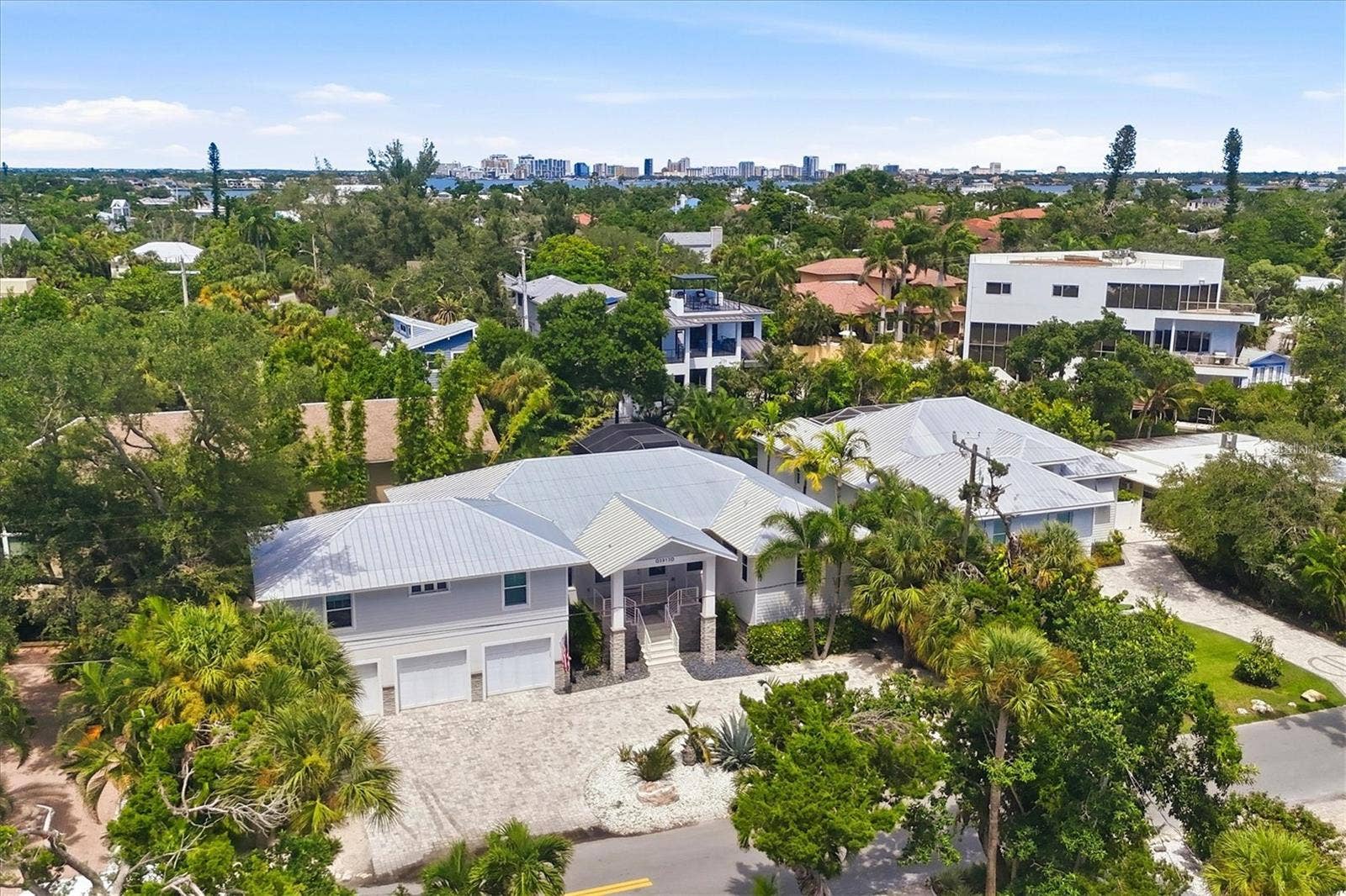 3913 ROBERTS POINT ROAD, Sarasota, FL 34242 3913 ROBERTS POINT ROAD, Sarasota, FL 34242