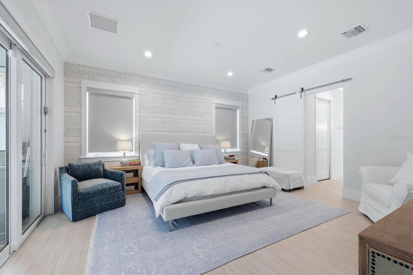 3913 ROBERTS POINT ROAD, Sarasota, FL 34242 3913 ROBERTS POINT ROAD, Sarasota, FL 34242