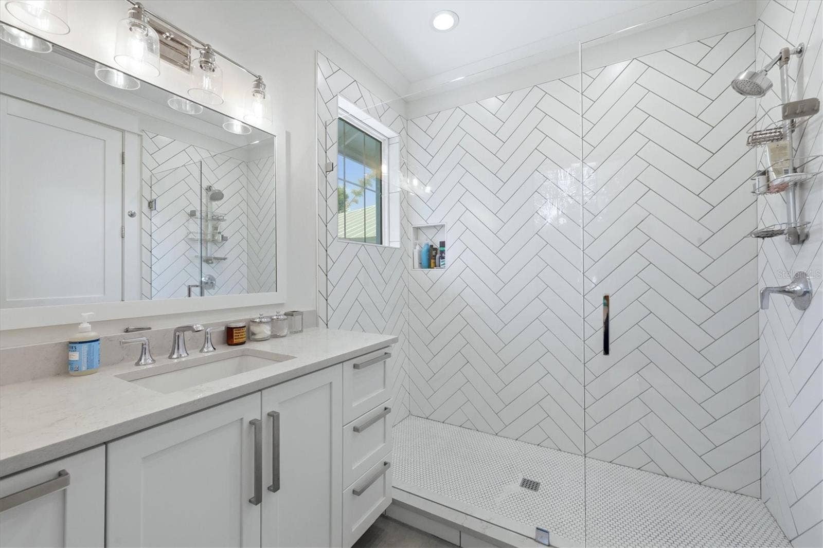 3913 ROBERTS POINT ROAD, Sarasota, FL 34242 3913 ROBERTS POINT ROAD, Sarasota, FL 34242