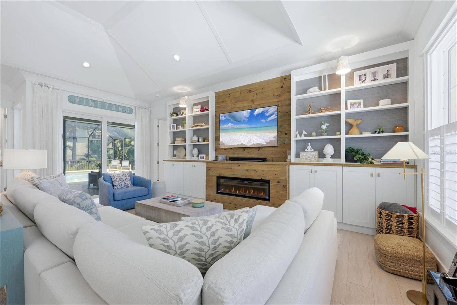 3913 ROBERTS POINT ROAD, Sarasota, FL 34242 3913 ROBERTS POINT ROAD, Sarasota, FL 34242