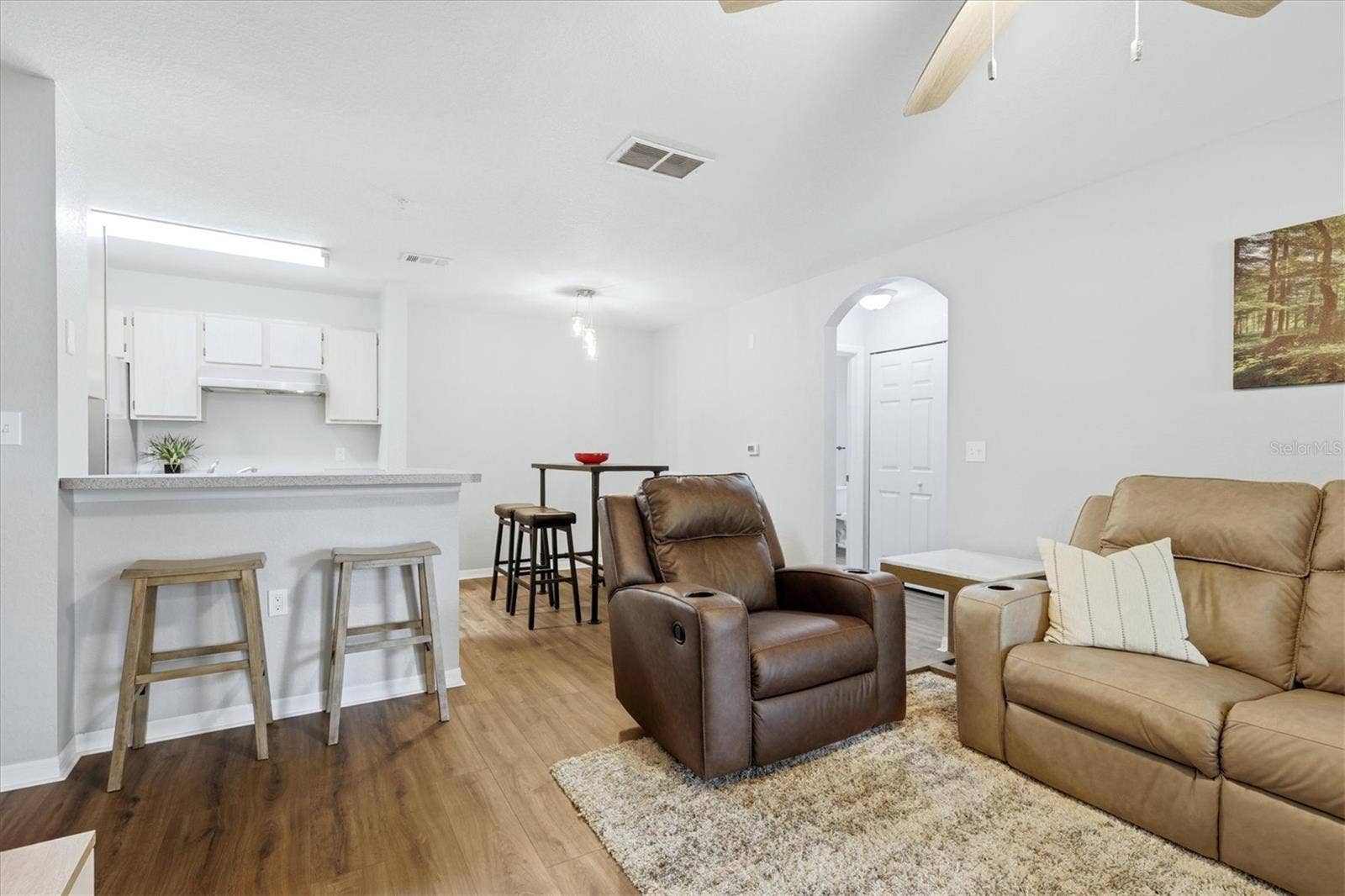 8926 MANOR LOOP, #103, Bradenton, FL 34202 Breakfast Bar