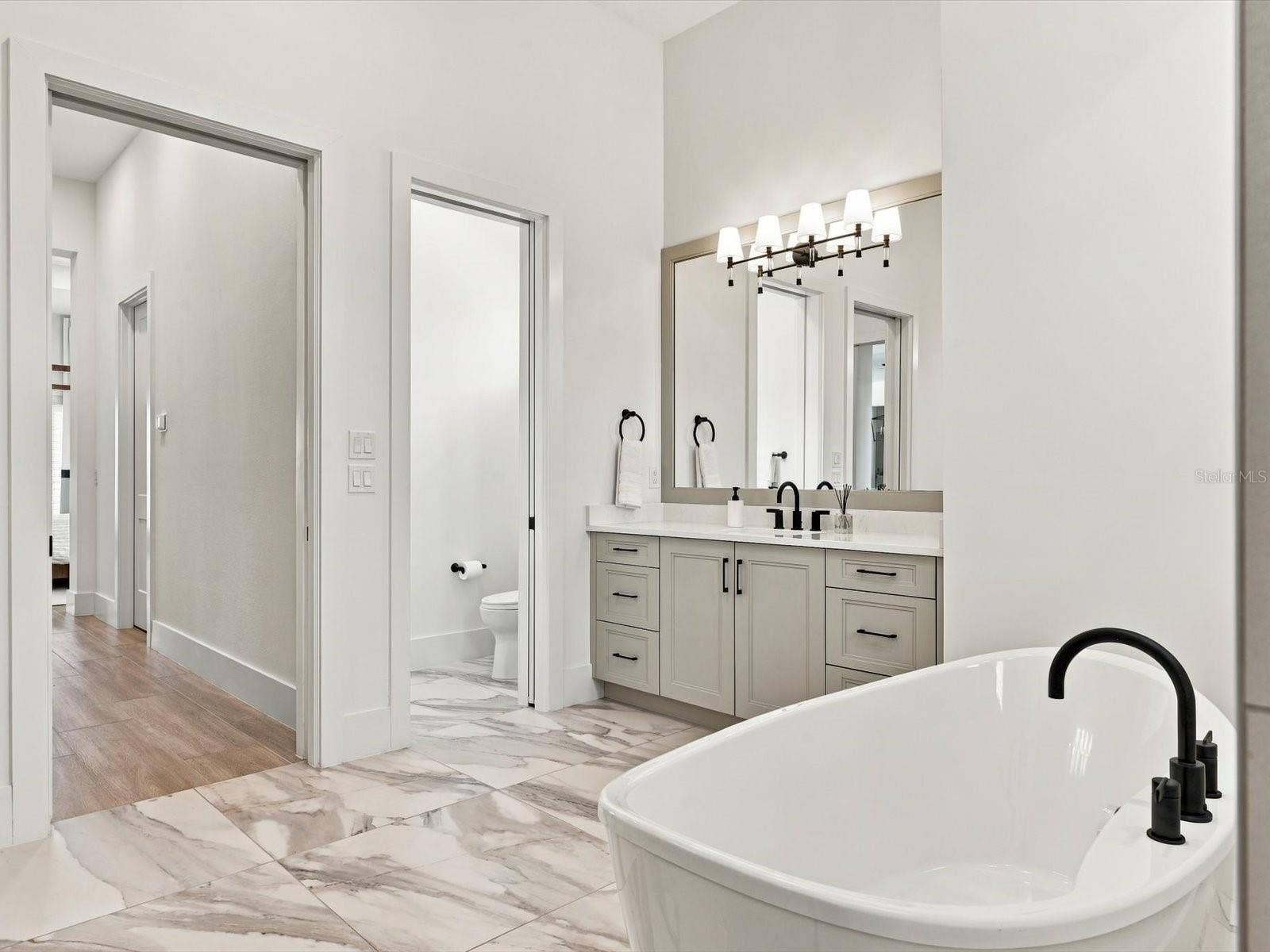 532 BLUE SHELL LOOP, Sarasota, FL 34240 532 BLUE SHELL LOOP, Sarasota, FL 34240
