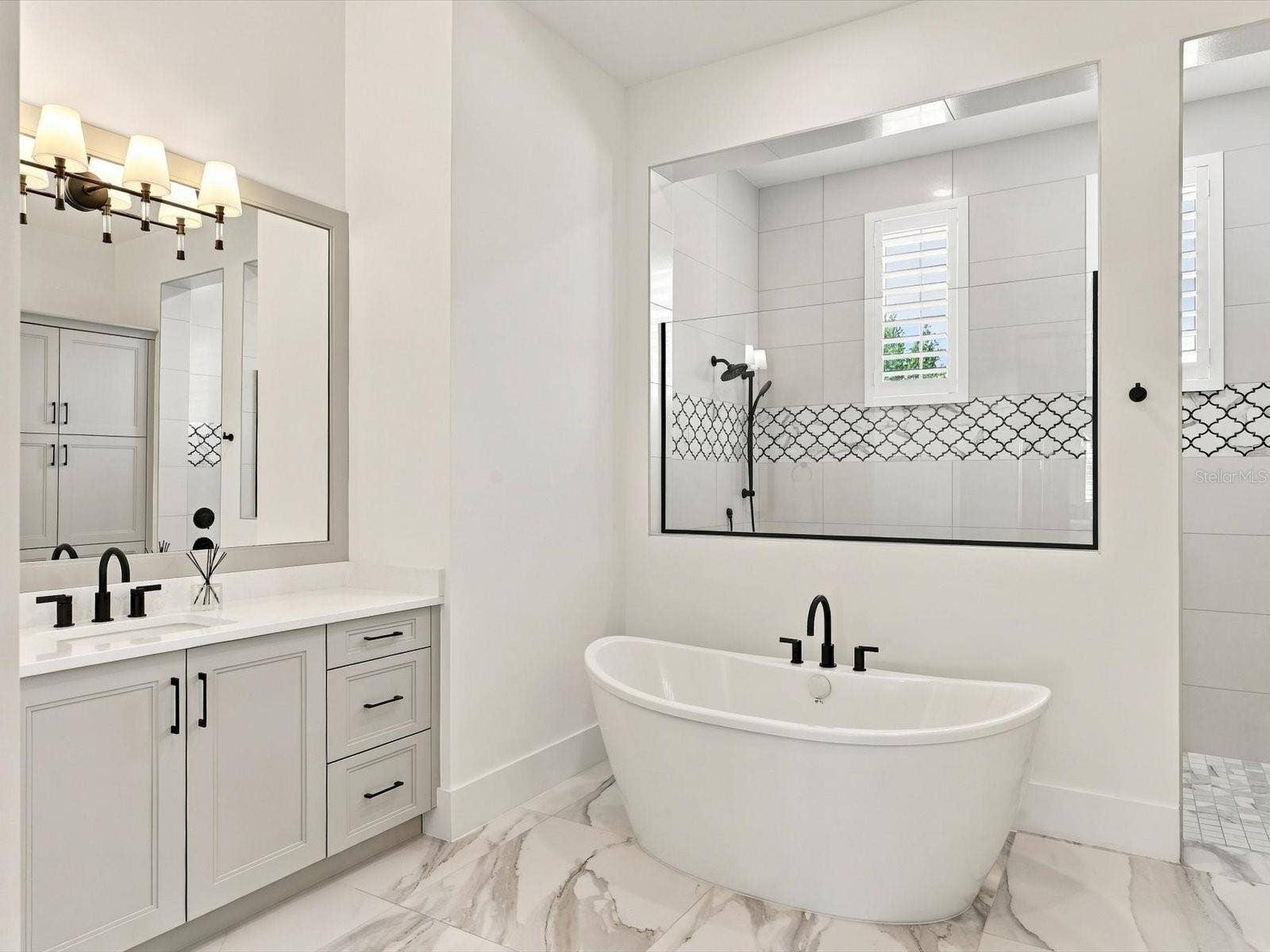 532 BLUE SHELL LOOP, Sarasota, FL 34240 Primary Bath