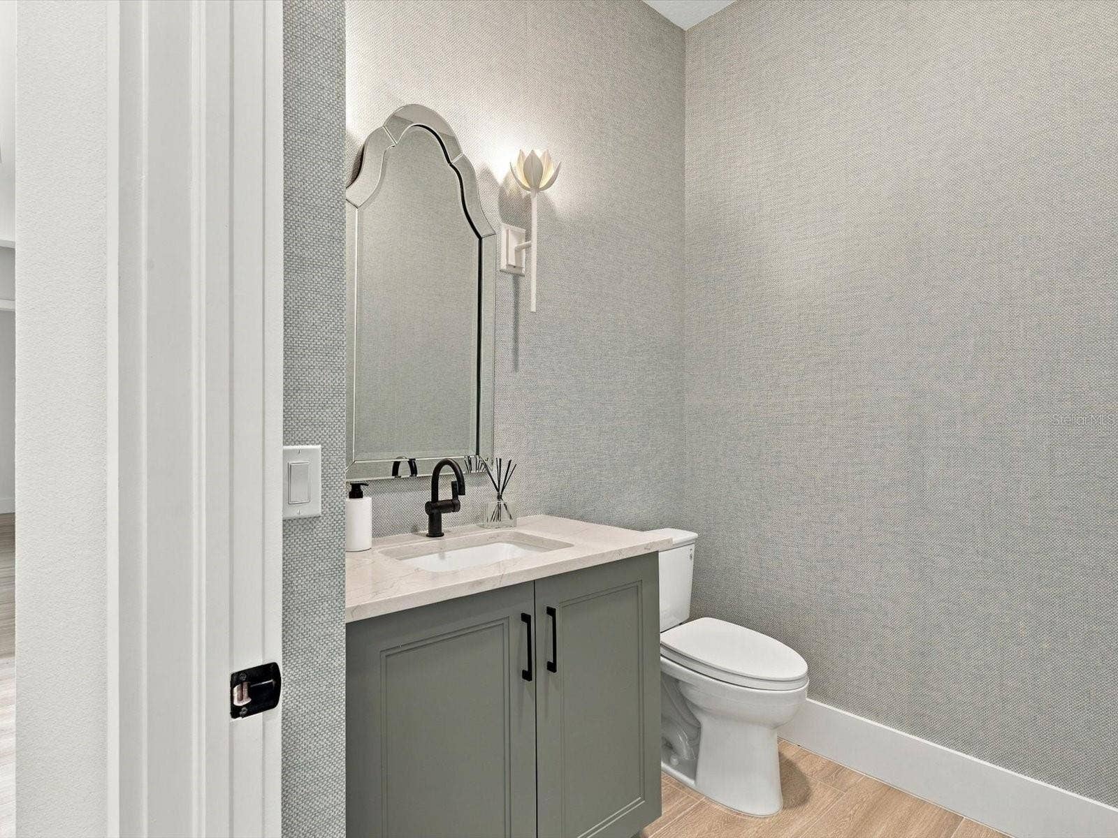 532 BLUE SHELL LOOP, Sarasota, FL 34240 Half bath
