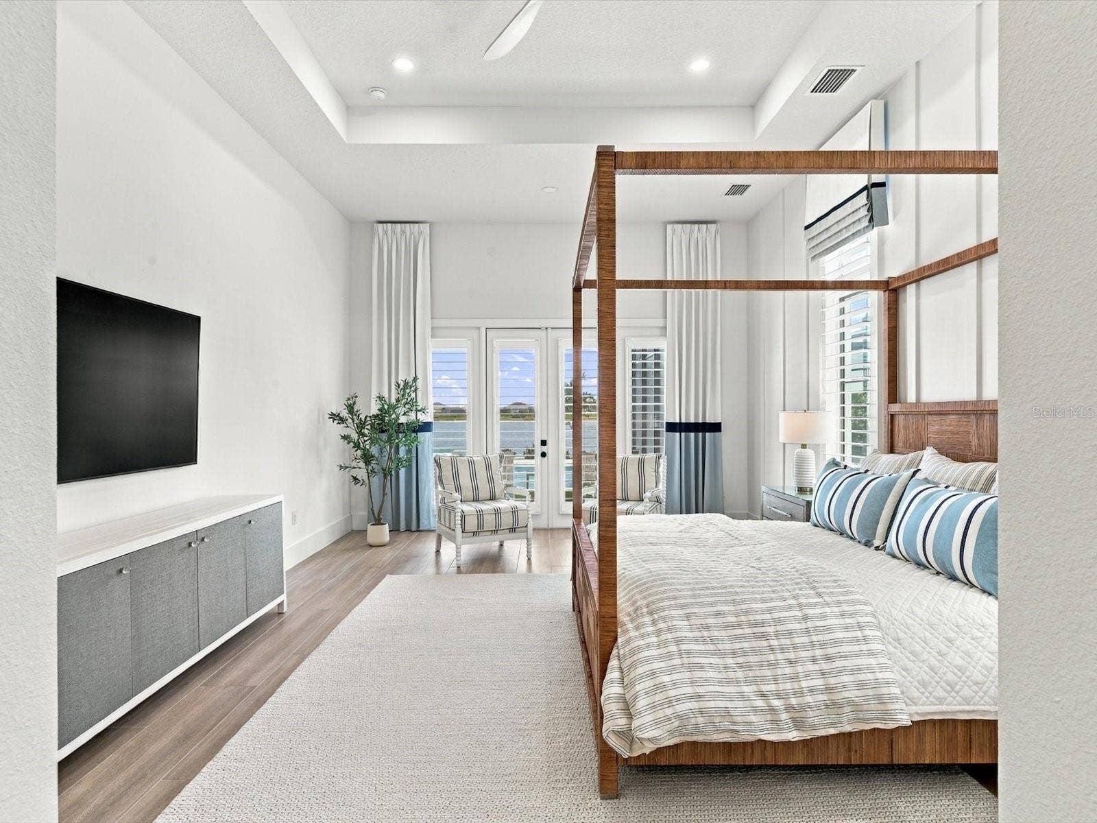 532 BLUE SHELL LOOP, Sarasota, FL 34240 Primary Suite
