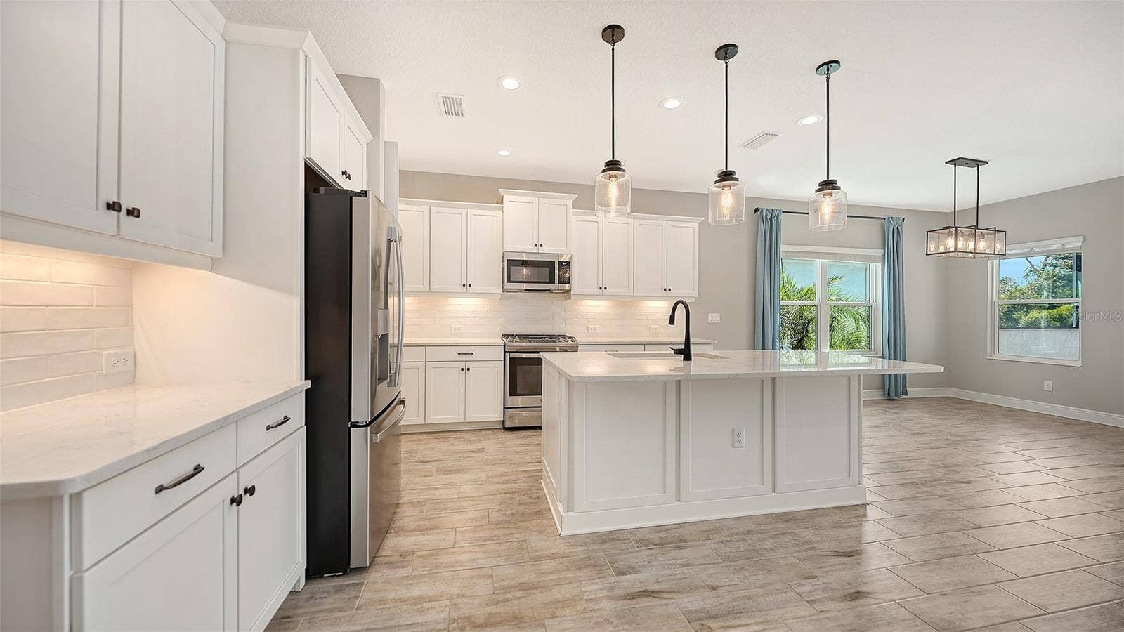 2806 BUTTERFLY JASMINE TRAIL, Sarasota, FL 34240 2806 BUTTERFLY JASMINE TRAIL, Sarasota, FL 34240