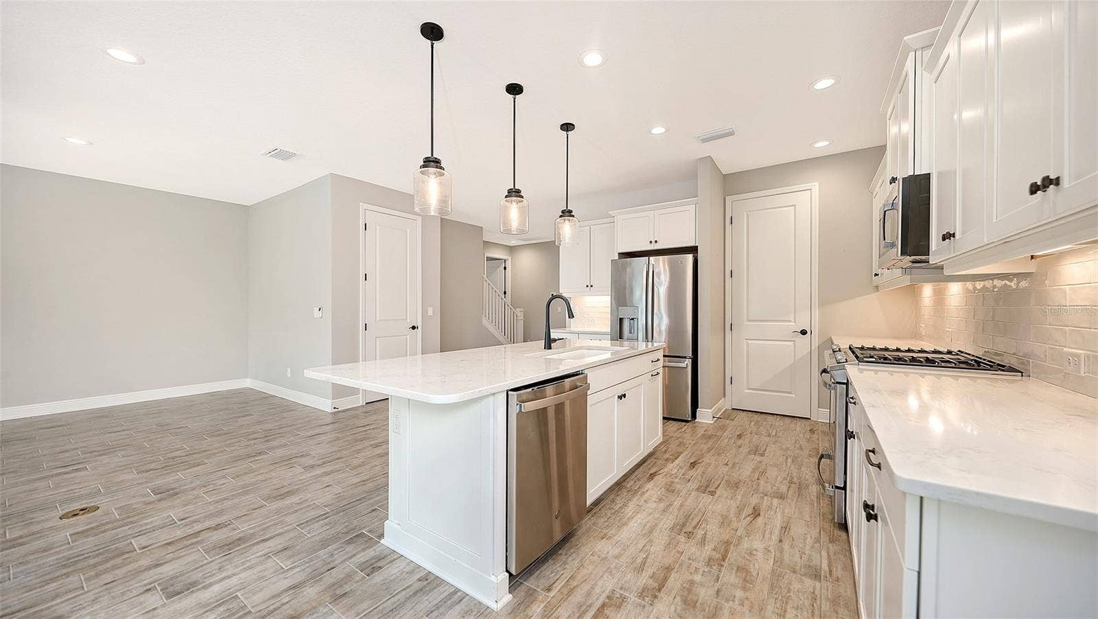 2806 BUTTERFLY JASMINE TRAIL, Sarasota, FL 34240 2806 BUTTERFLY JASMINE TRAIL, Sarasota, FL 34240