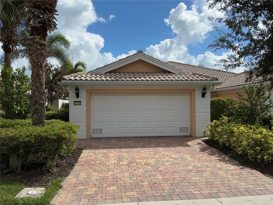Property photo for 11616 GARESSIO LANE, Sarasota, FL