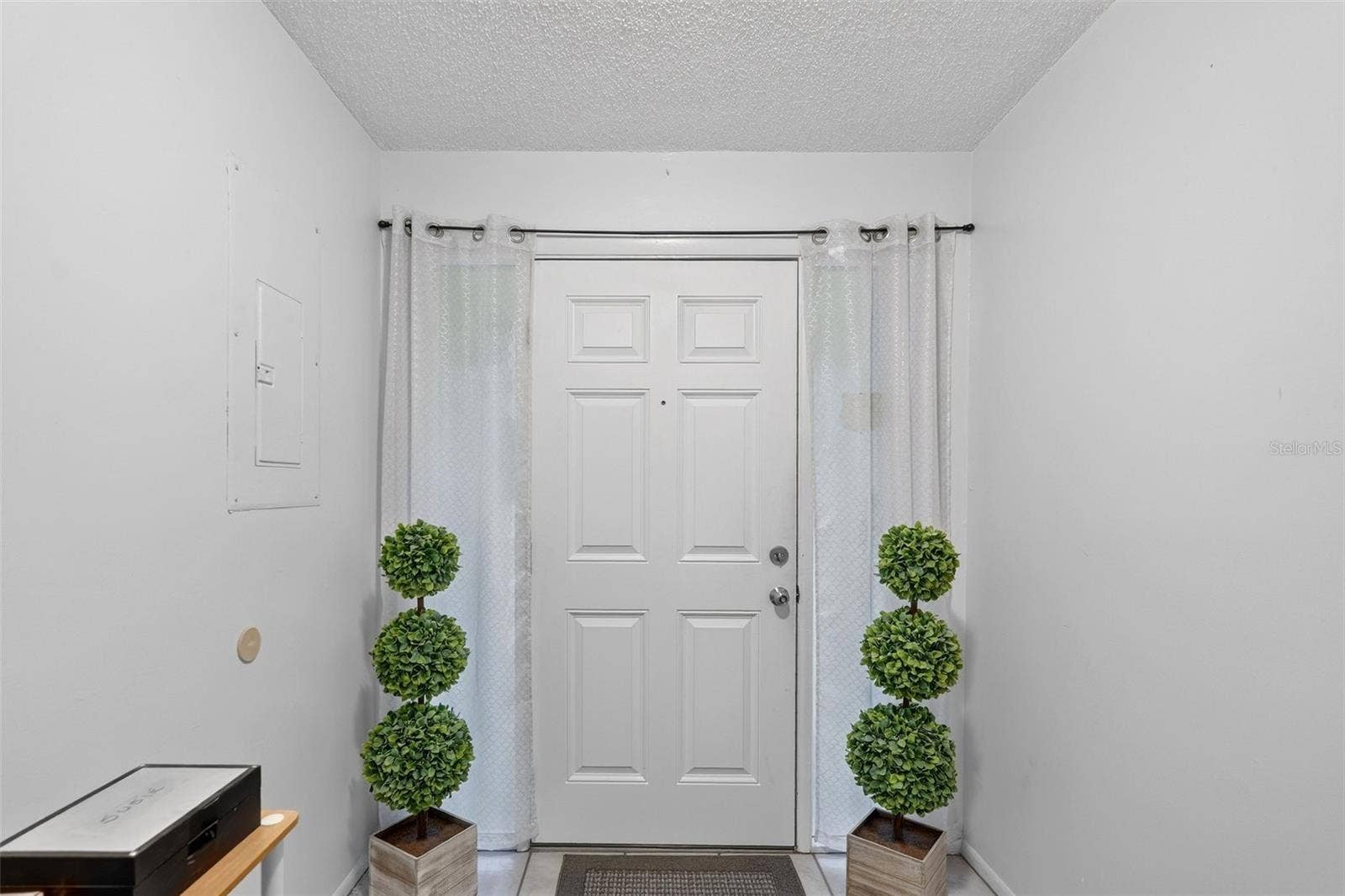 7283 ELEANOR CIRCLE, Sarasota, FL 34243 7283 ELEANOR CIRCLE, Sarasota, FL 34243