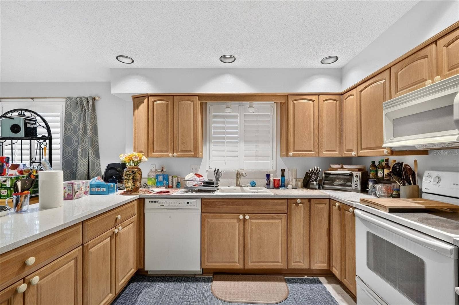 7283 ELEANOR CIRCLE, Sarasota, FL 34243 7283 ELEANOR CIRCLE, Sarasota, FL 34243