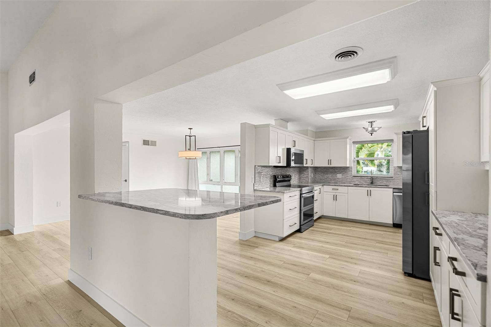 452 50TH STREET W, Palmetto, FL 34221 452 50TH STREET W, Palmetto, FL 34221
