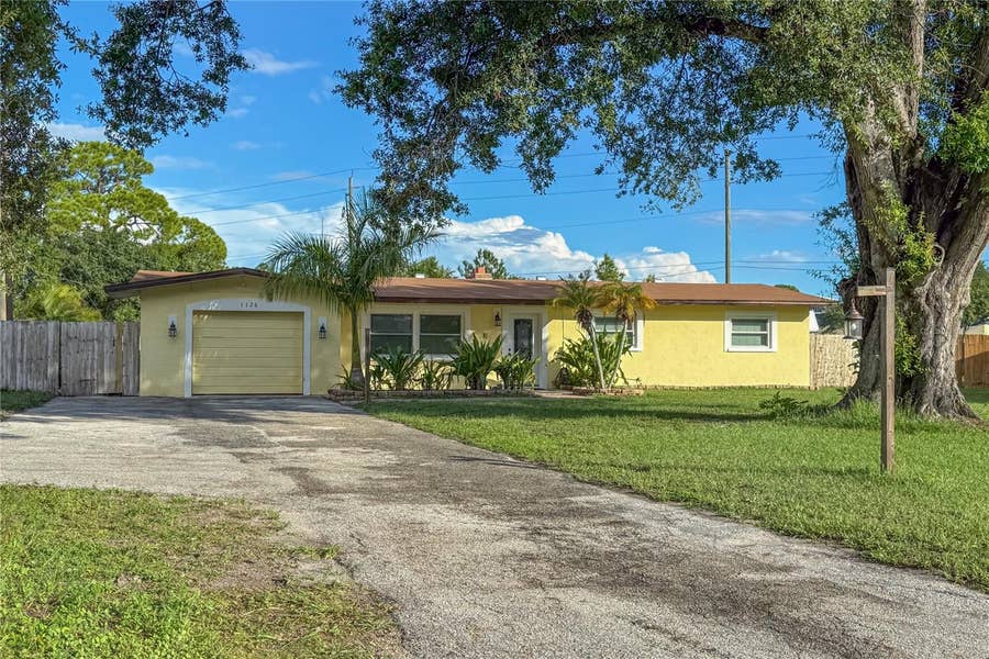 Property photo for 1126 CARMELLA CIRCLE, Sarasota, FL