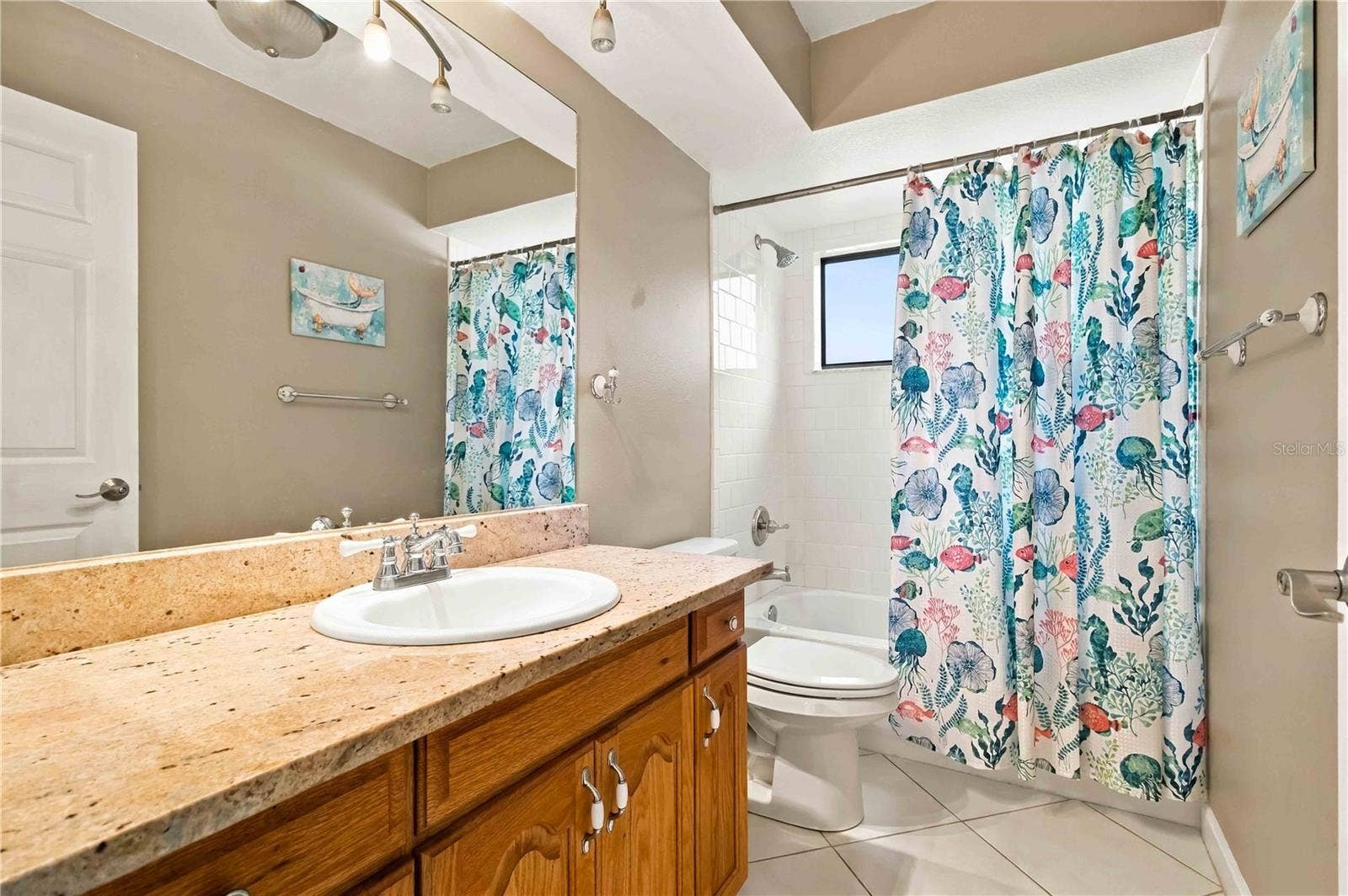 4271 BERKSHIRE DRIVE, Sarasota, FL 34241 4271 BERKSHIRE DRIVE, Sarasota, FL 34241
