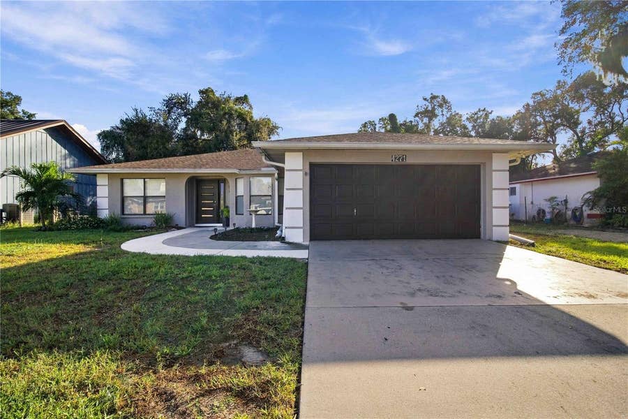 Property photo for 4271 BERKSHIRE DRIVE, Sarasota, FL