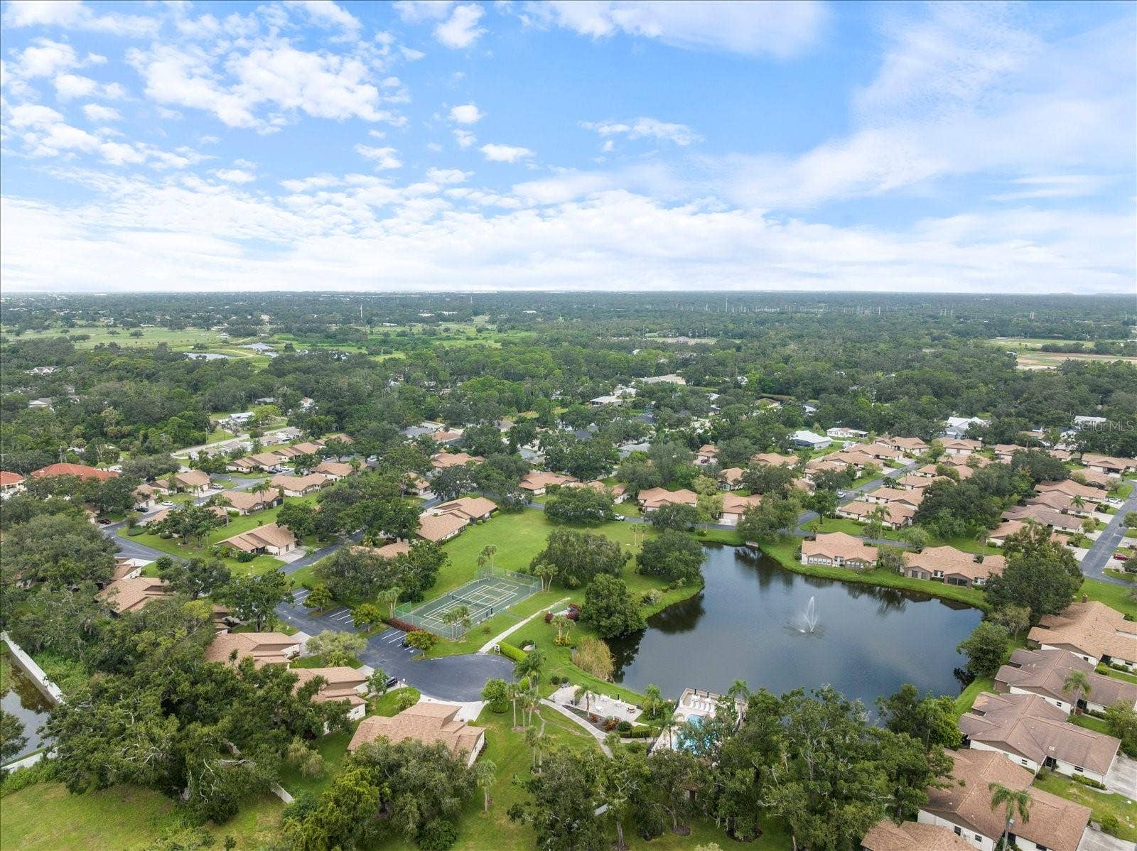 462 OAK HILL CIRCLE, #5, Sarasota, FL 34232 462 OAK HILL CIRCLE, #5, Sarasota, FL 34232