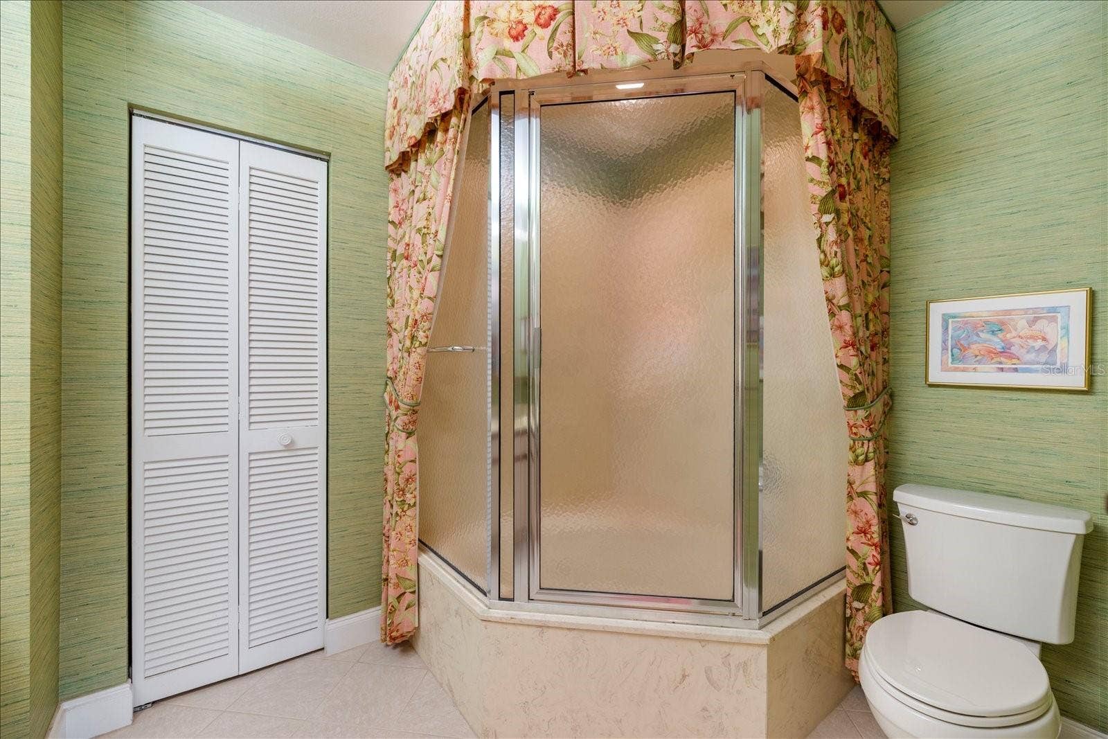 462 OAK HILL CIRCLE, #5, Sarasota, FL 34232 462 OAK HILL CIRCLE, #5, Sarasota, FL 34232