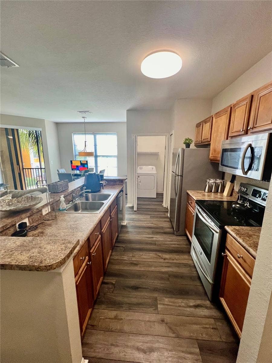 8341 38TH STREET CIRCLE E, #202, Sarasota, FL 34243 8341 38TH STREET CIRCLE E, #202, Sarasota, FL 34243
