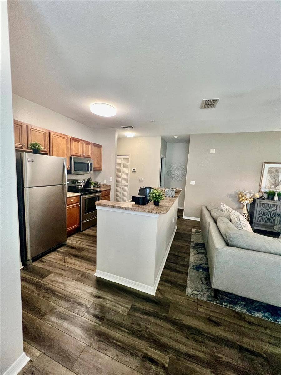 8341 38TH STREET CIRCLE E, #202, Sarasota, FL 34243 8341 38TH STREET CIRCLE E, #202, Sarasota, FL 34243
