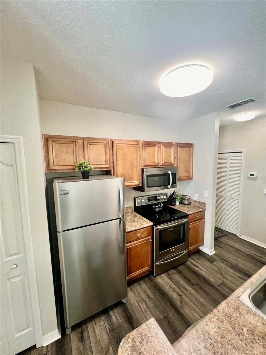 8341 38TH STREET CIRCLE E, #202, Sarasota, FL 34243 8341 38TH STREET CIRCLE E, #202, Sarasota, FL 34243