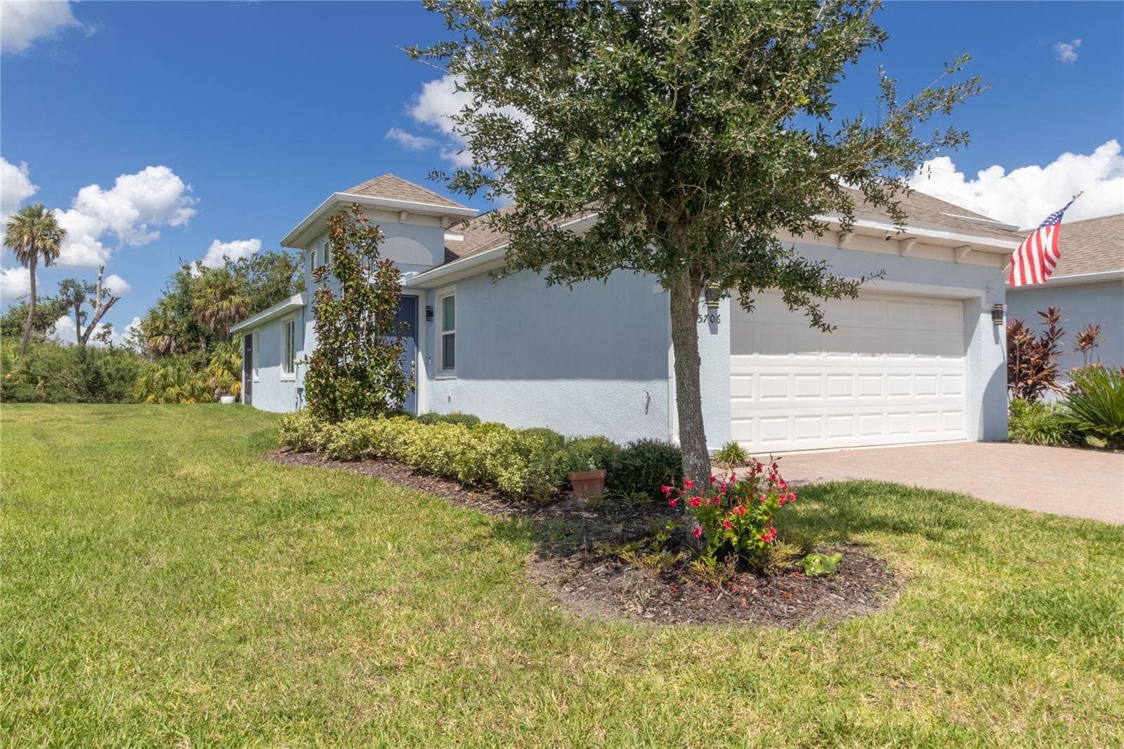 5706 MEZZANA RUN, Palmetto, FL 34221 Sideyard