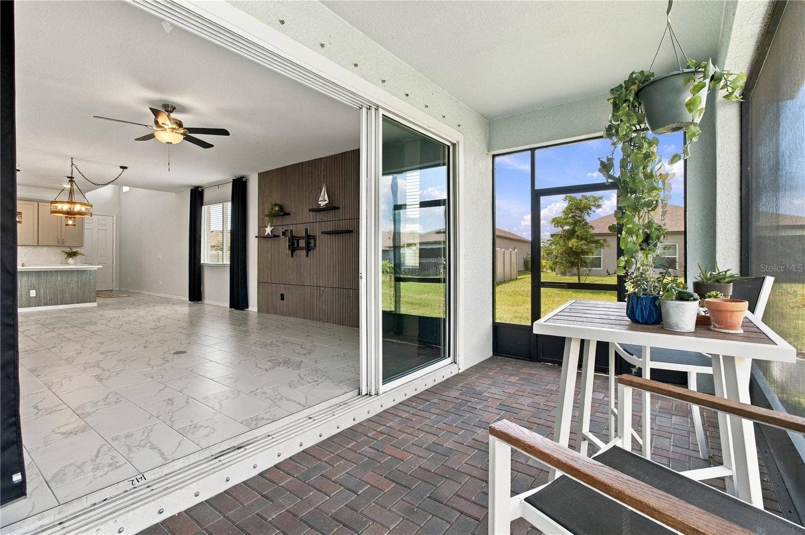 5706 MEZZANA RUN, Palmetto, FL 34221 Spacious Covered & Screened Lanai
