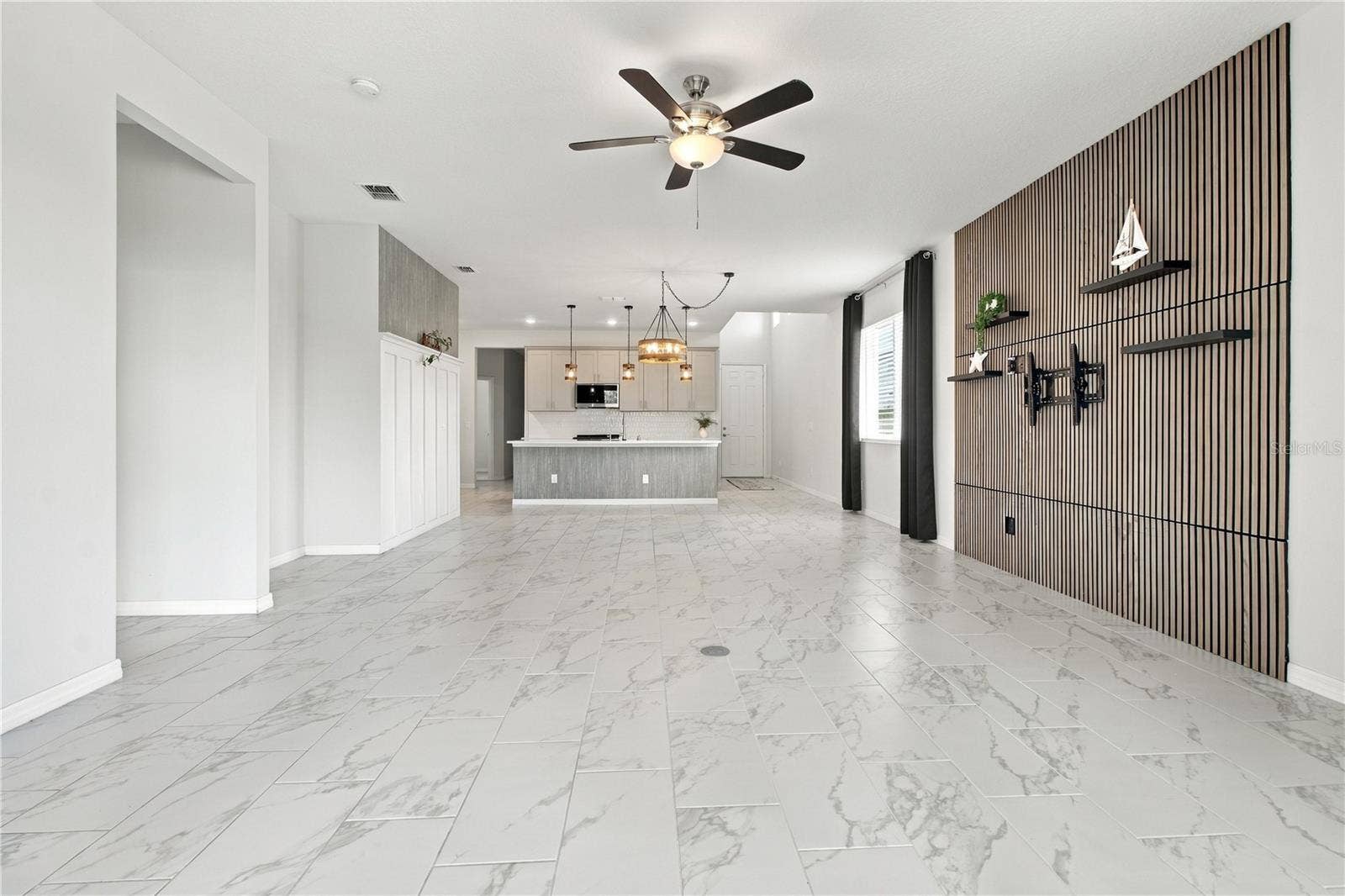 5706 MEZZANA RUN, Palmetto, FL 34221 Living Area - Custom Wall Decor