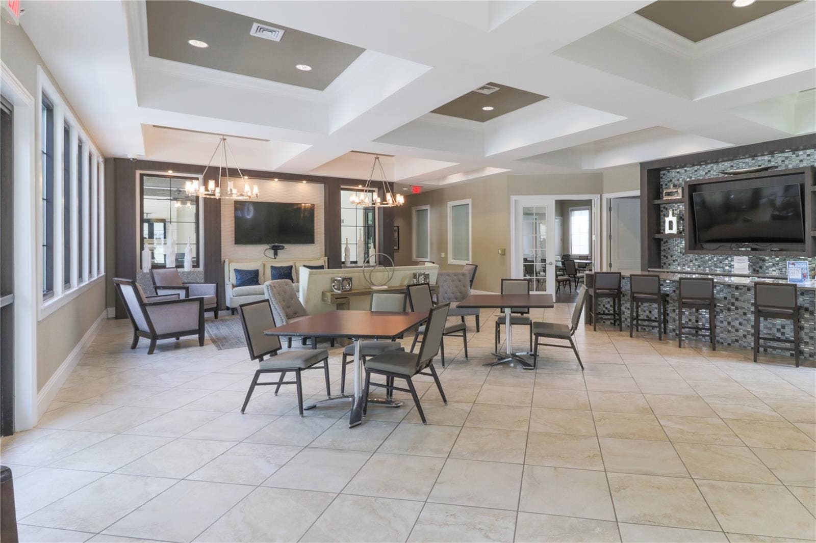 5706 MEZZANA RUN, Palmetto, FL 34221 Community Clubhouse Indoor Seating