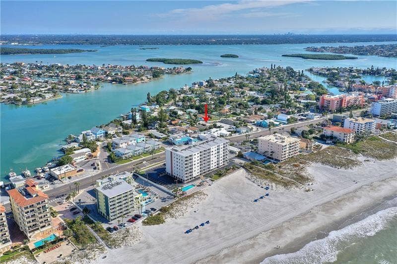13418 1ST STREET E, Madeira Beach, FL 33708