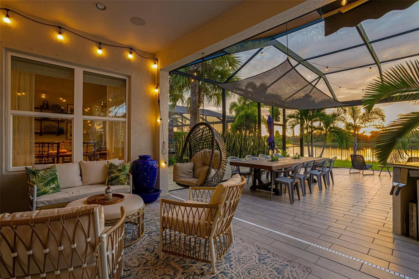 Generous space for entertaining and everyday relaxation.