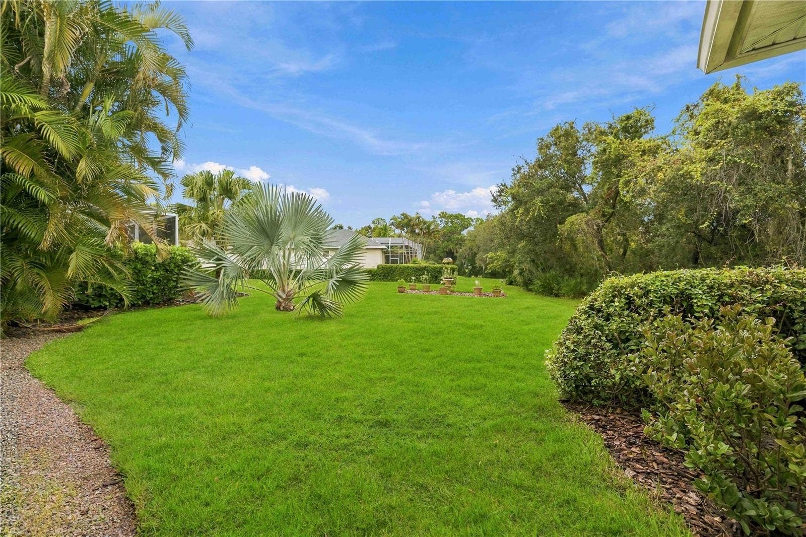 7907 ASHLEY CIRCLE, Bradenton, FL 34201 7907 ASHLEY CIRCLE, Bradenton, FL 34201