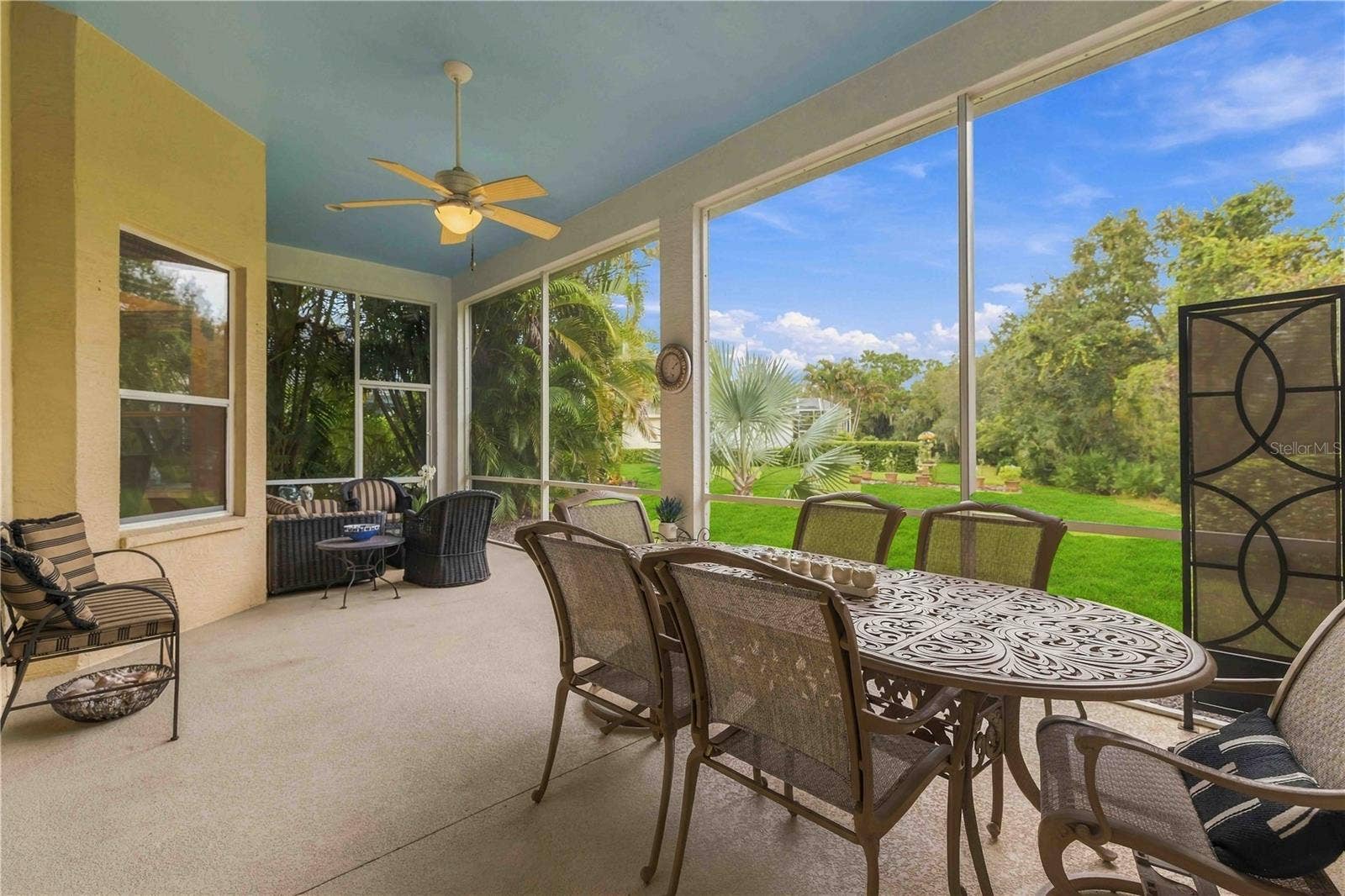 7907 ASHLEY CIRCLE, Bradenton, FL 34201 7907 ASHLEY CIRCLE, Bradenton, FL 34201