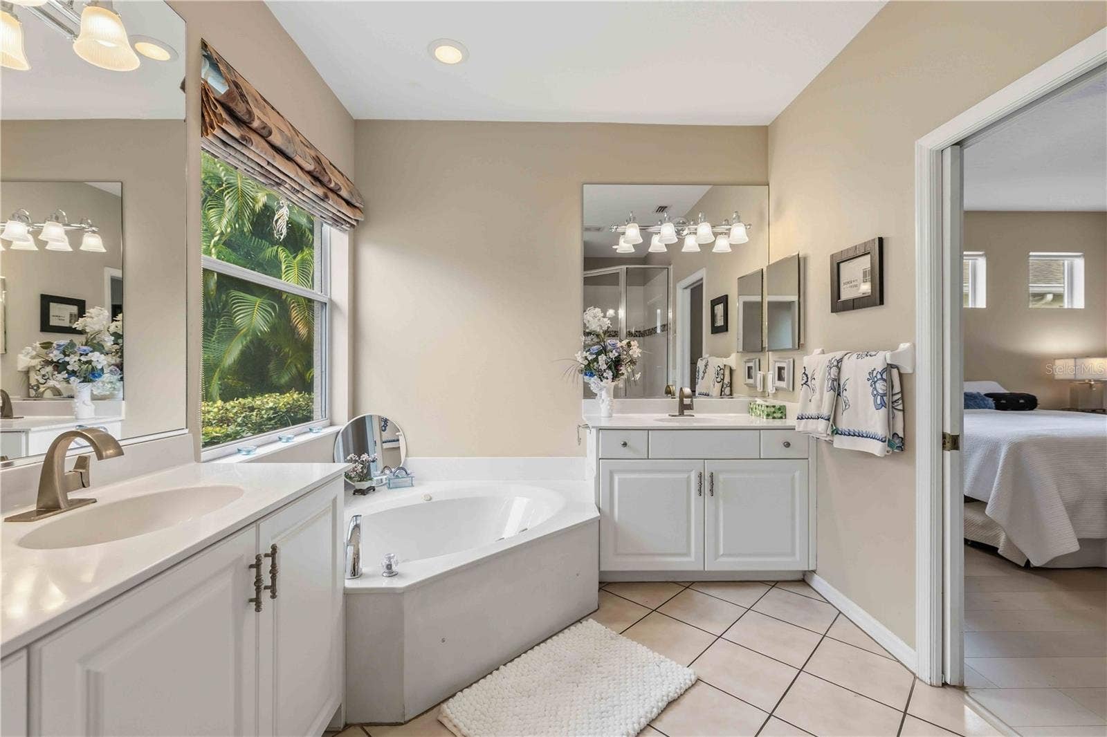 7907 ASHLEY CIRCLE, Bradenton, FL 34201 7907 ASHLEY CIRCLE, Bradenton, FL 34201