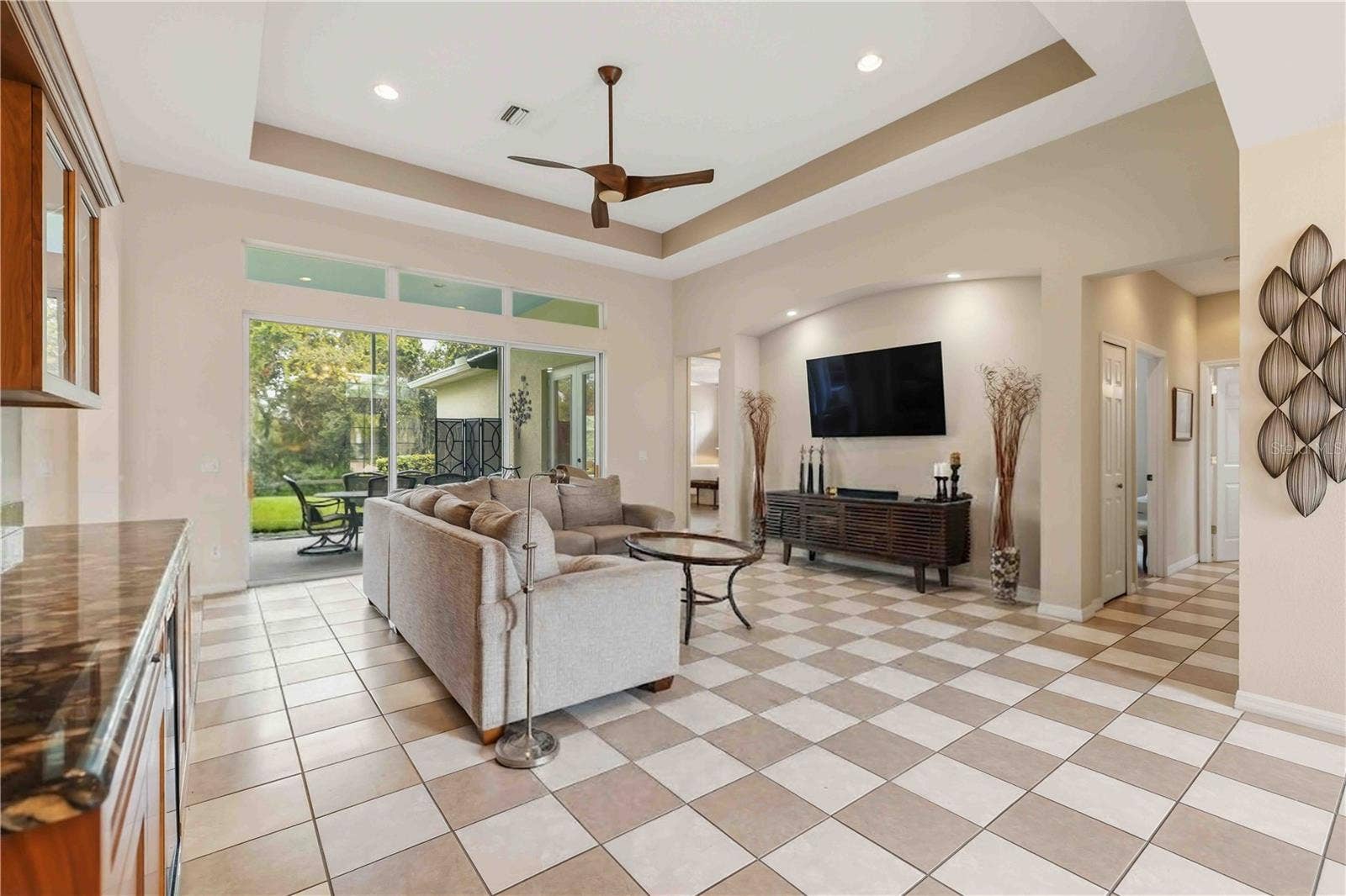 7907 ASHLEY CIRCLE, Bradenton, FL 34201 7907 ASHLEY CIRCLE, Bradenton, FL 34201