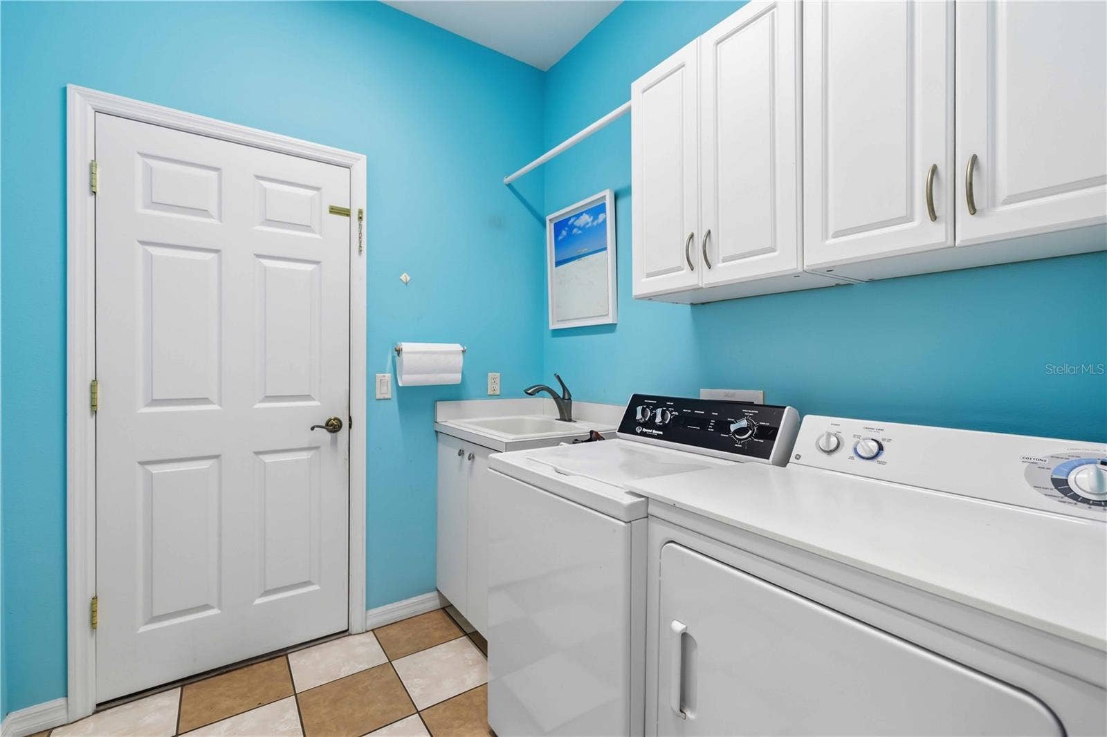7907 ASHLEY CIRCLE, Bradenton, FL 34201 7907 ASHLEY CIRCLE, Bradenton, FL 34201