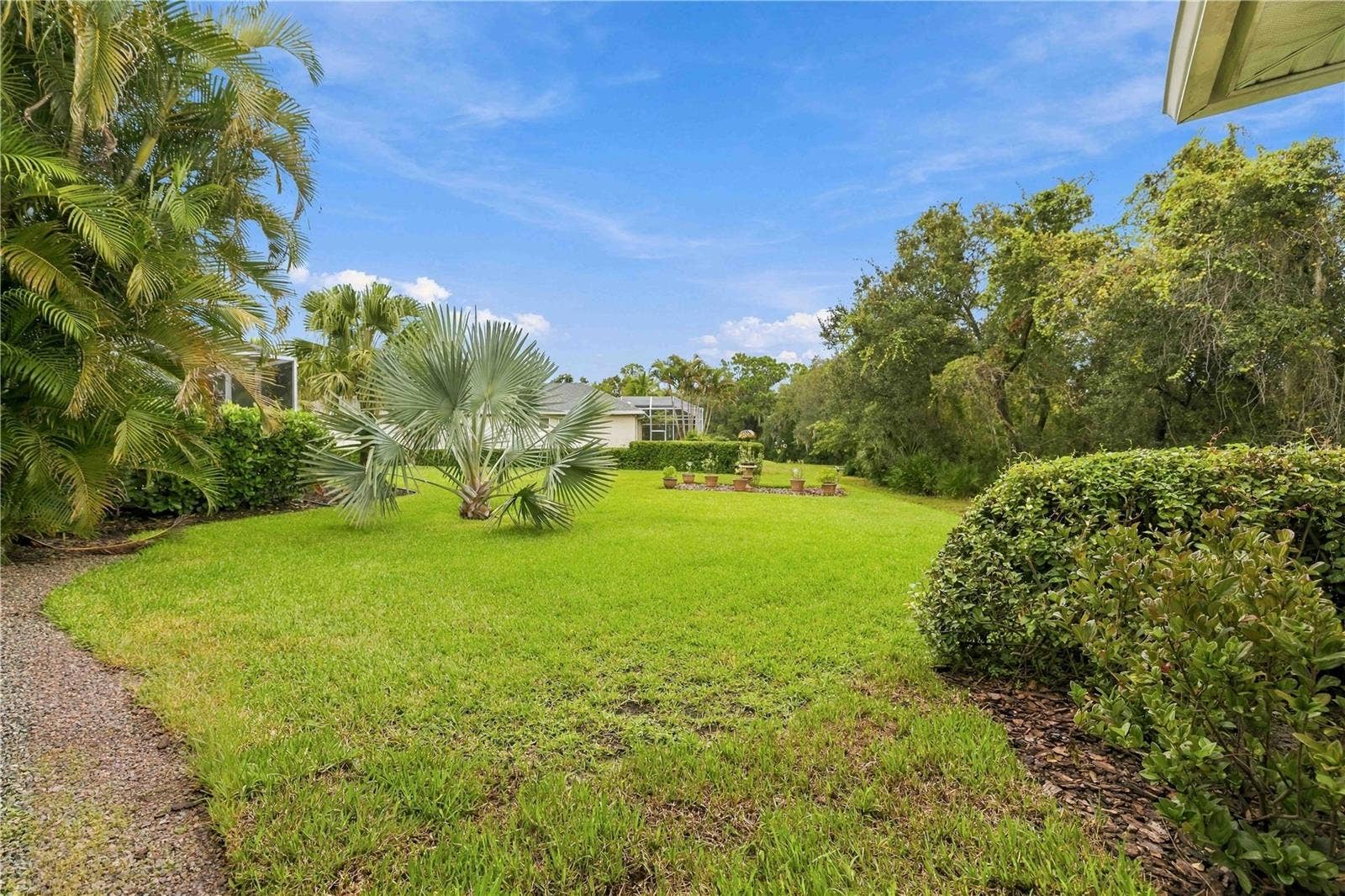 7907 ASHLEY CIRCLE, Bradenton, FL 34201 7907 ASHLEY CIRCLE, Bradenton, FL 34201