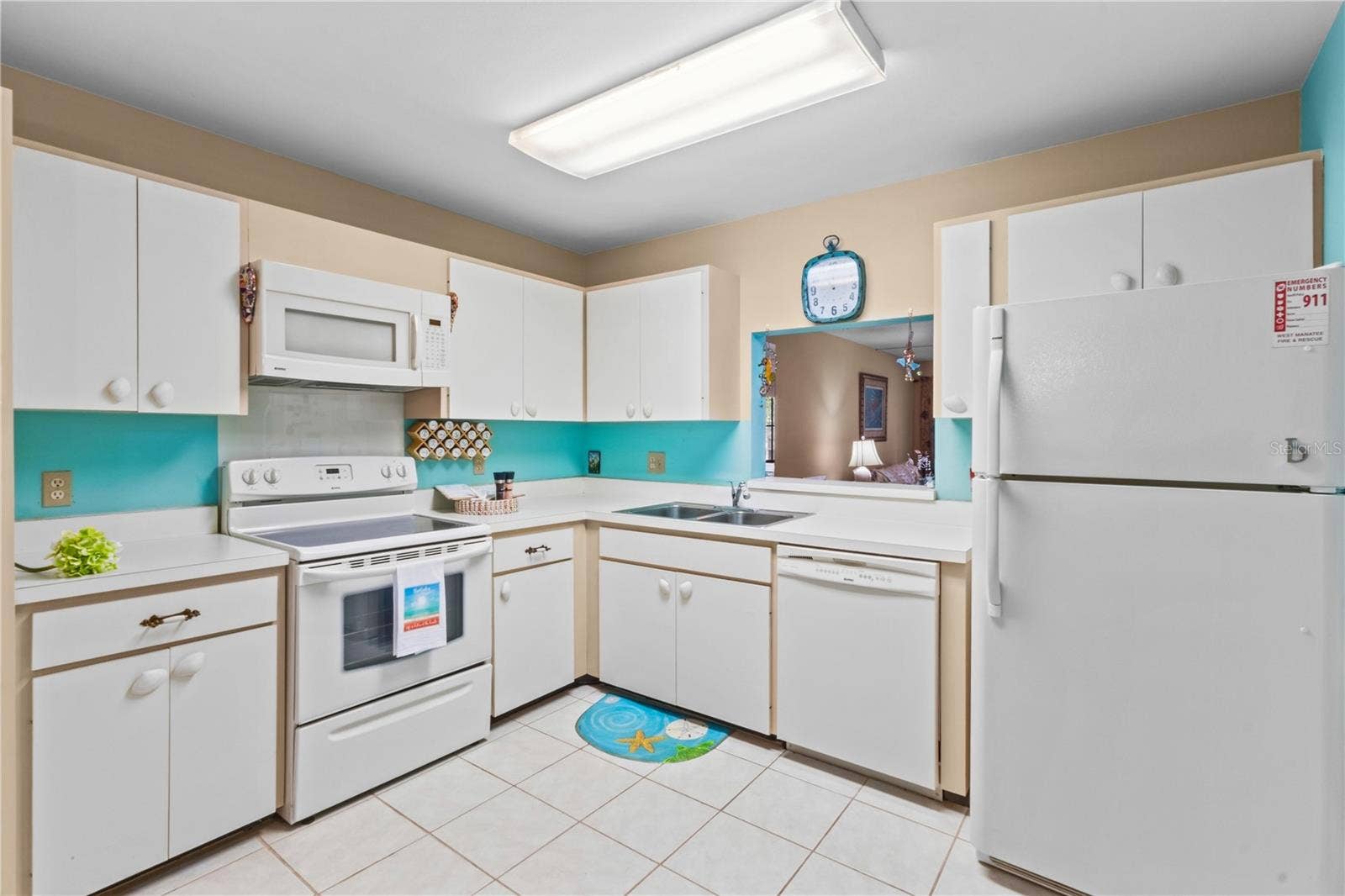 521 LAKESIDE DRIVE, Bradenton, FL 34210