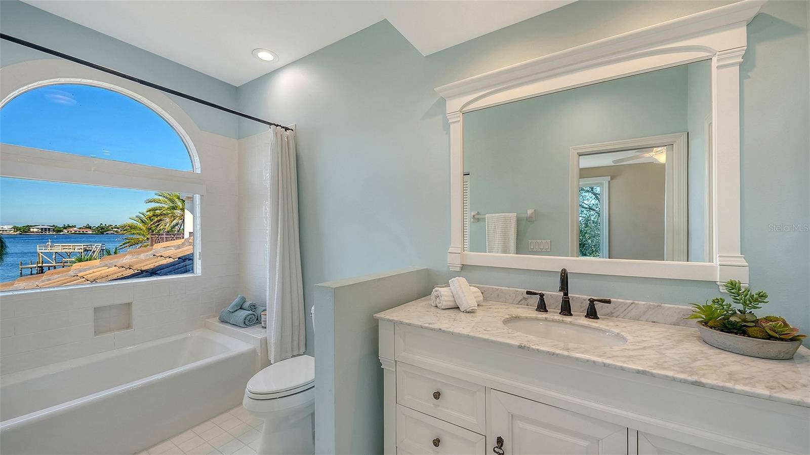 2115 LYCHEE LANE, Nokomis, FL 34275 stunning views even from the guest room bath..