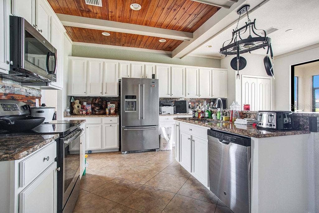 6914 QUIET CREEK DRIVE, Bradenton, FL 34212 6914 QUIET CREEK DRIVE, Bradenton, FL 34212