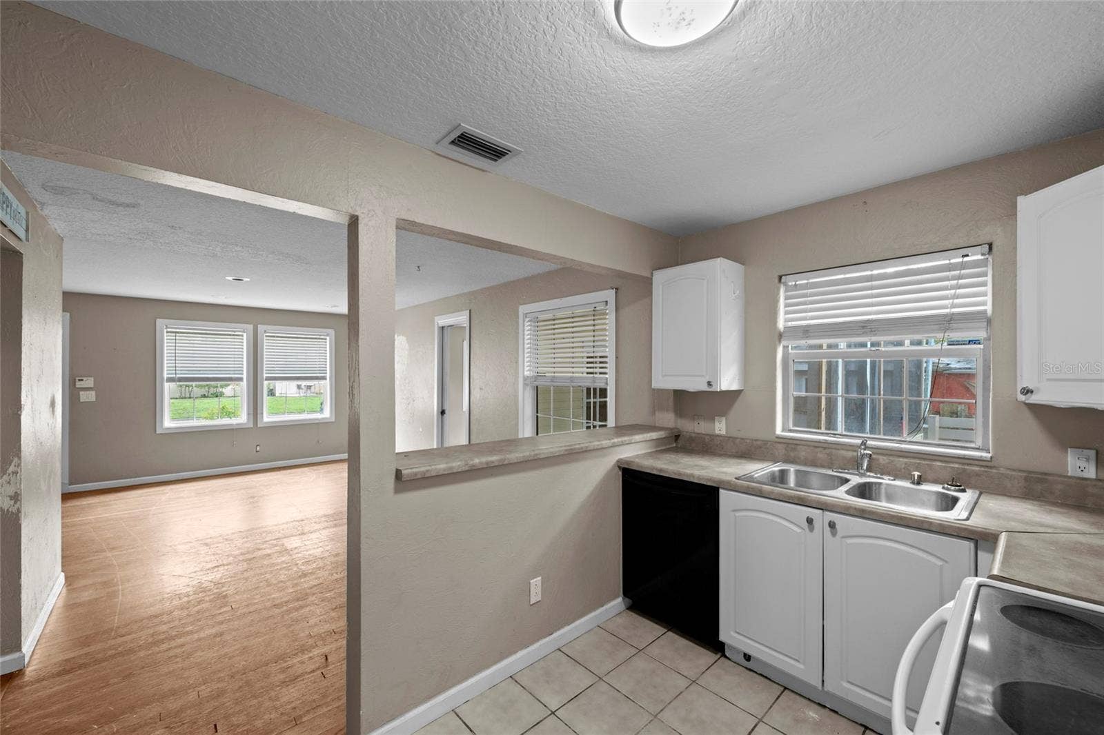 1206 30TH STREET W, Bradenton, FL 34205 Kitchen