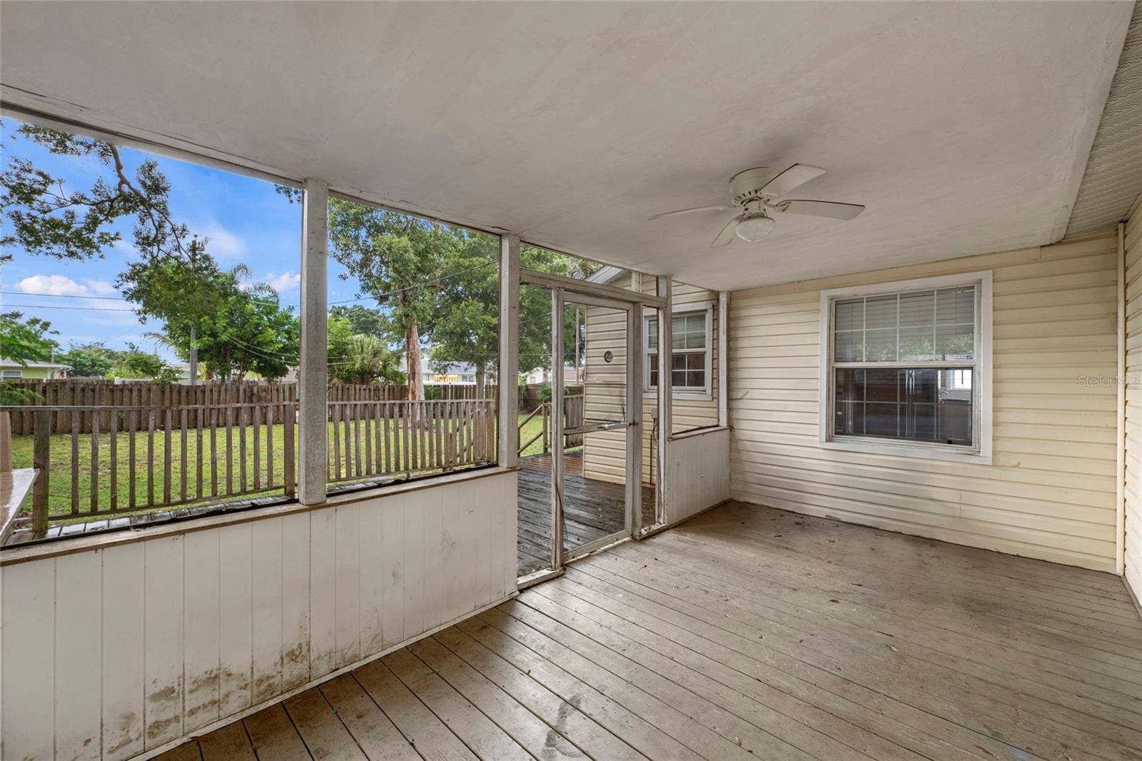 1206 30TH STREET W, Bradenton, FL 34205 Screened In Porch