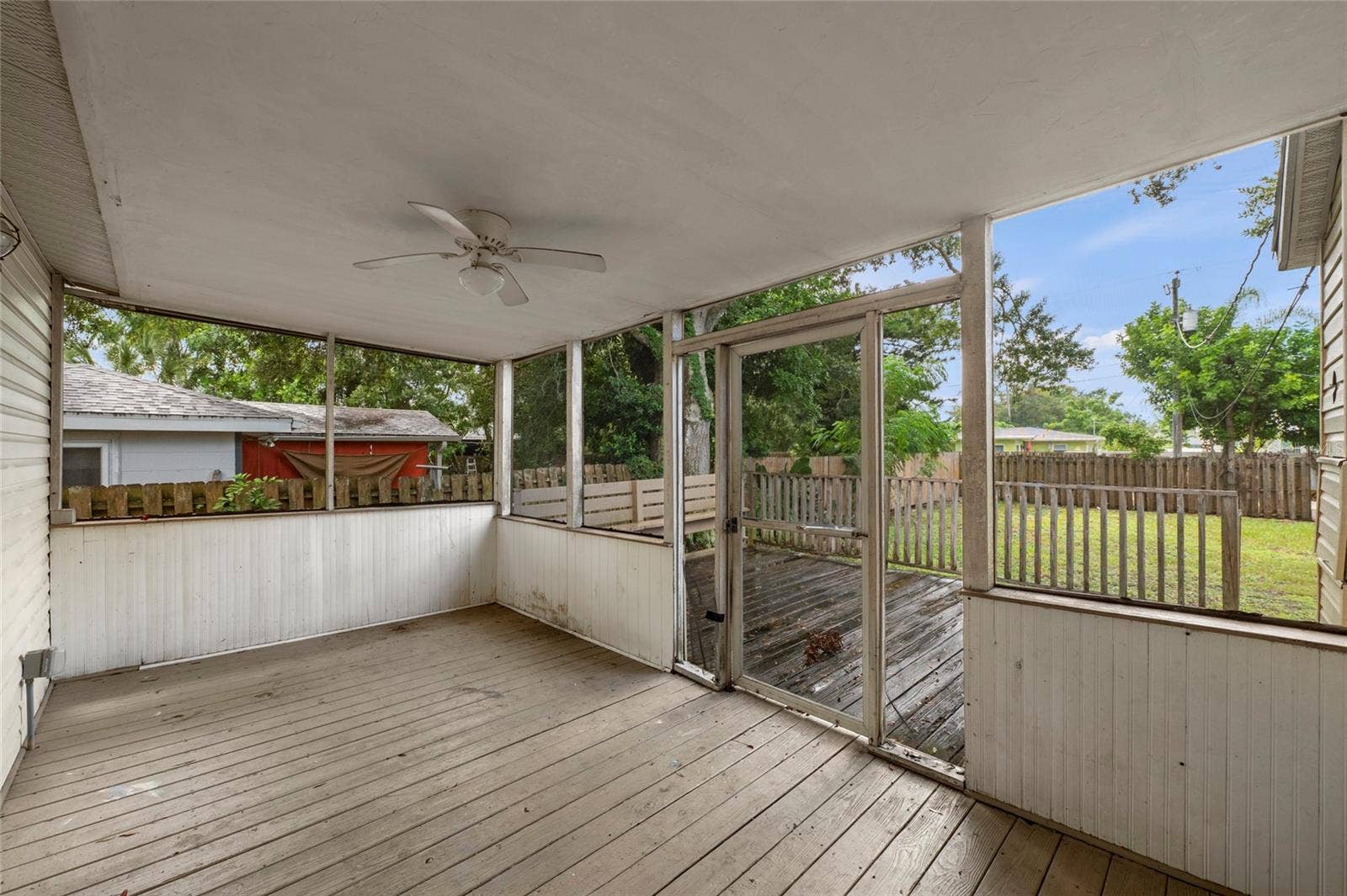 1206 30TH STREET W, Bradenton, FL 34205 Screened In Porch