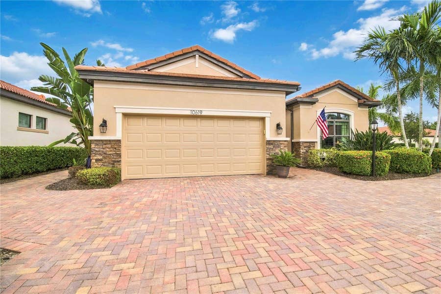 Property photo for 10619 GLENCORSE TERRACE, Bradenton, FL