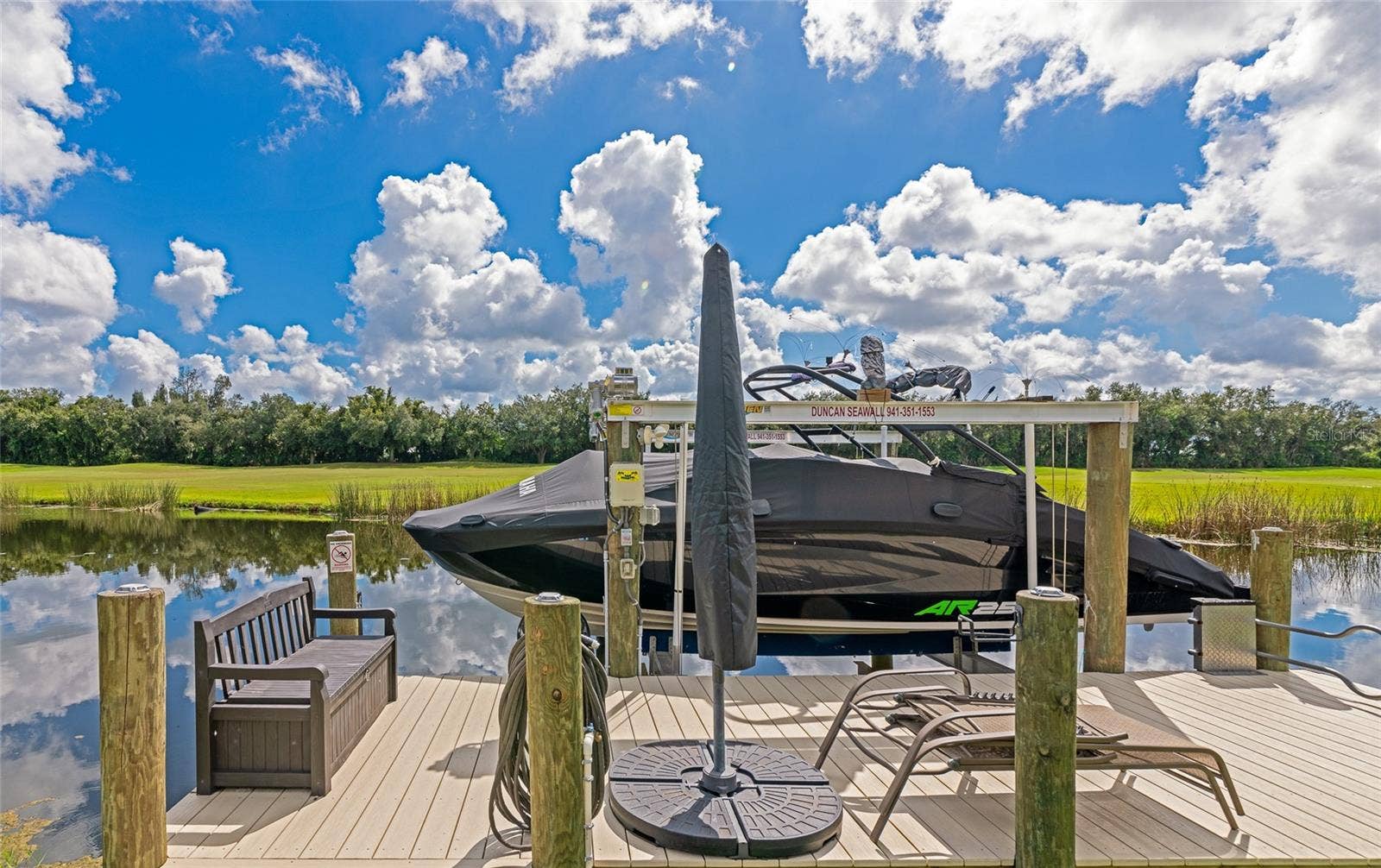 817 MARITIME COURT, Bradenton, FL 34212 817 MARITIME COURT, Bradenton, FL 34212
