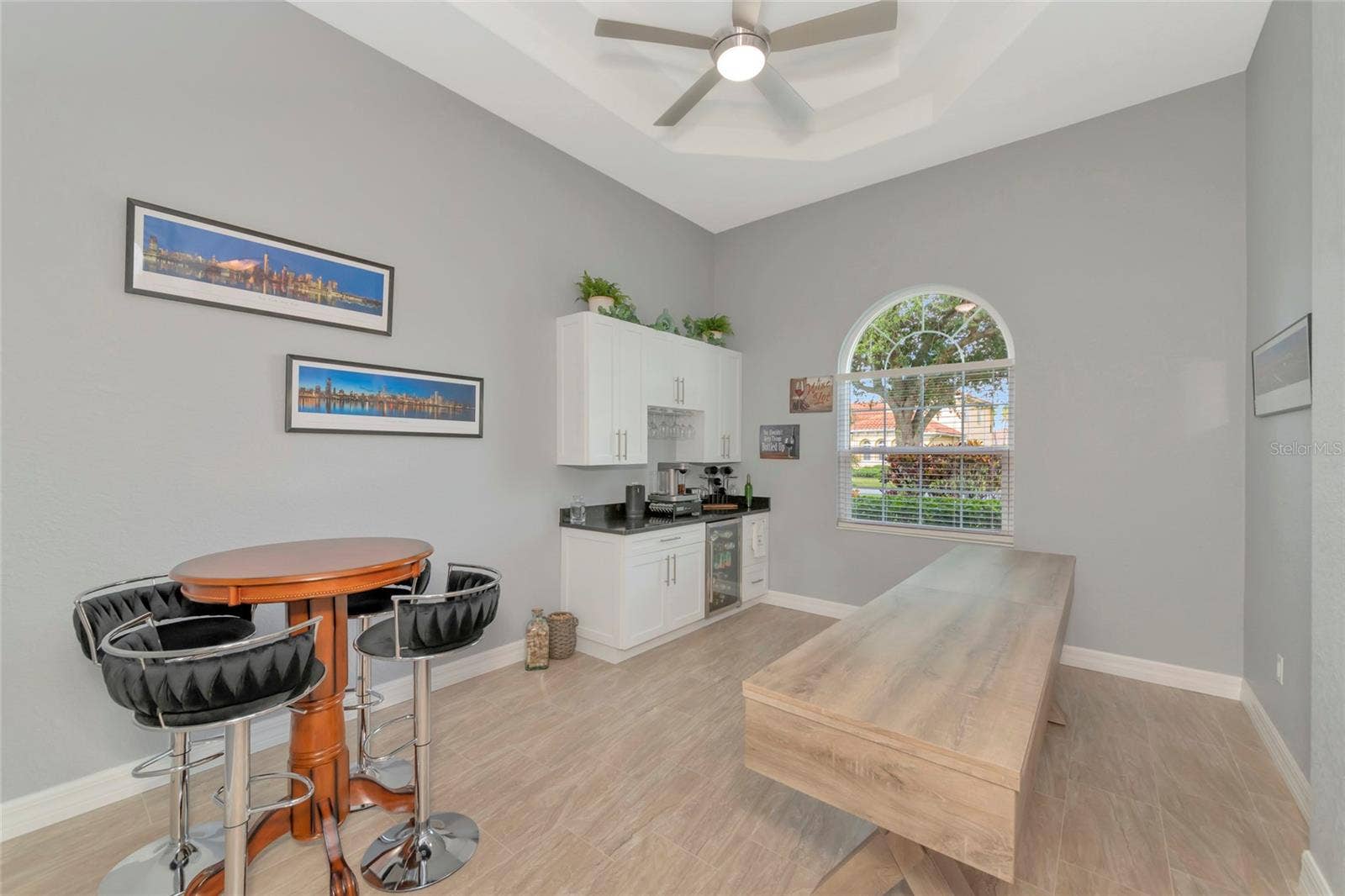 817 MARITIME COURT, Bradenton, FL 34212 Bonus area/ office