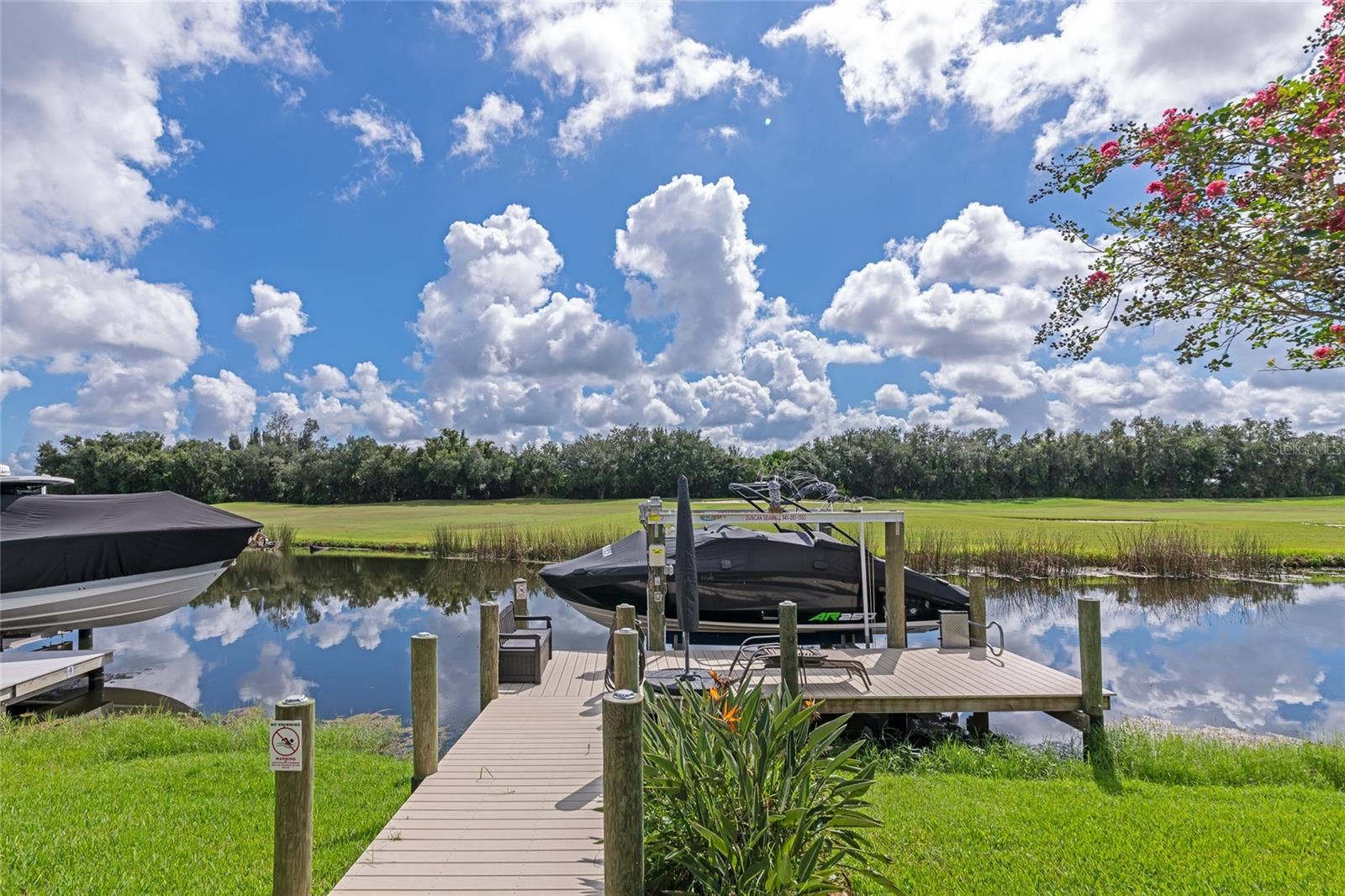 817 MARITIME COURT, Bradenton, FL 34212 817 MARITIME COURT, Bradenton, FL 34212