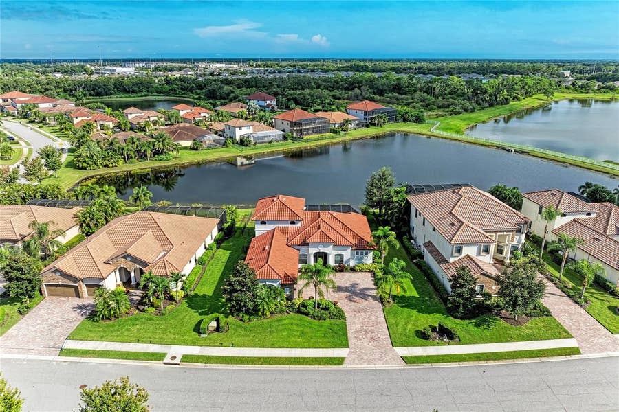 Property photo for 5672 CLOVERLEAF RUN, Lakewood Ranch, FL