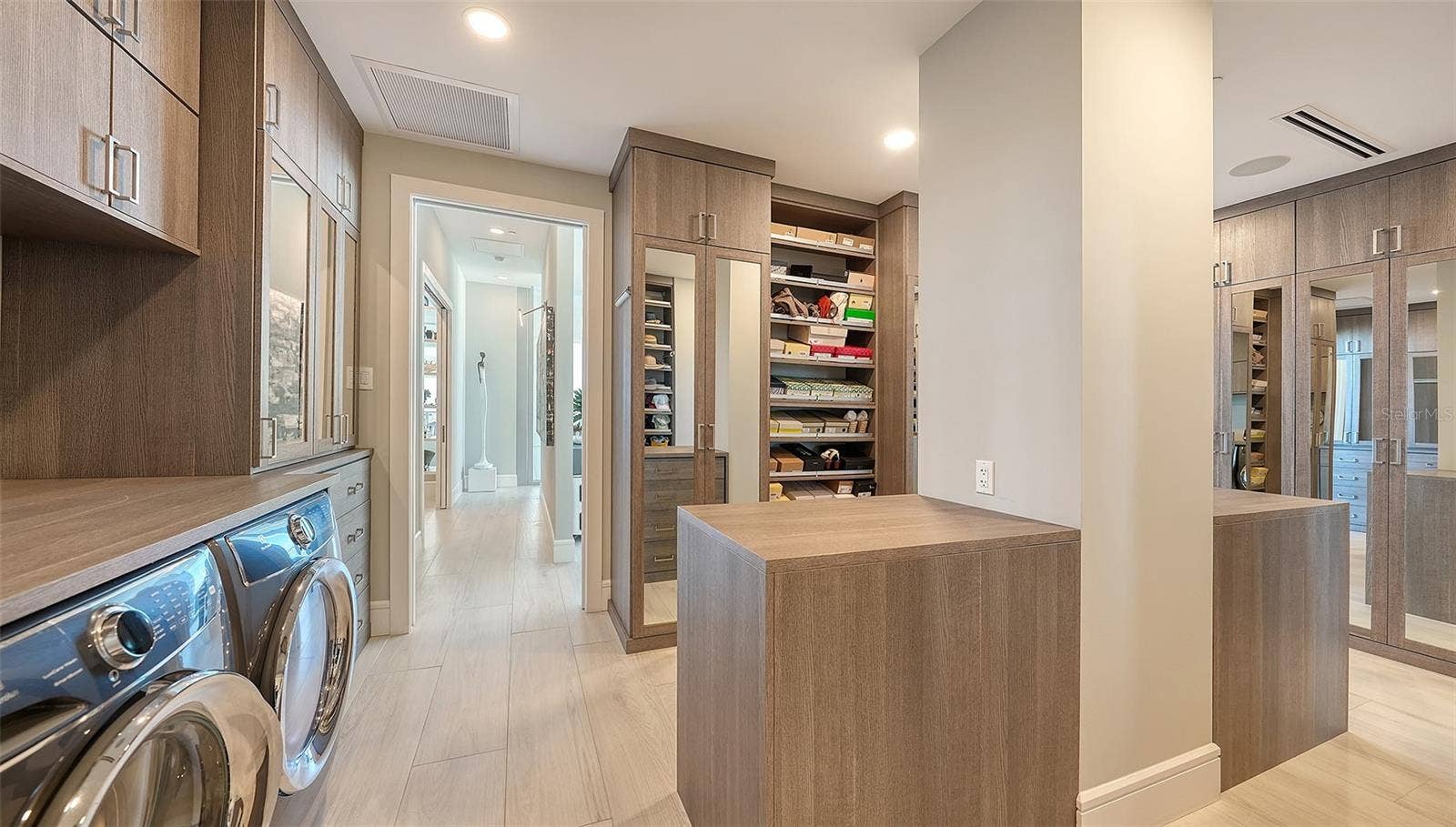 605 S GULFSTREAM AVENUE, #13, Sarasota, FL 34236 605 S GULFSTREAM AVENUE, #13, Sarasota, FL 34236