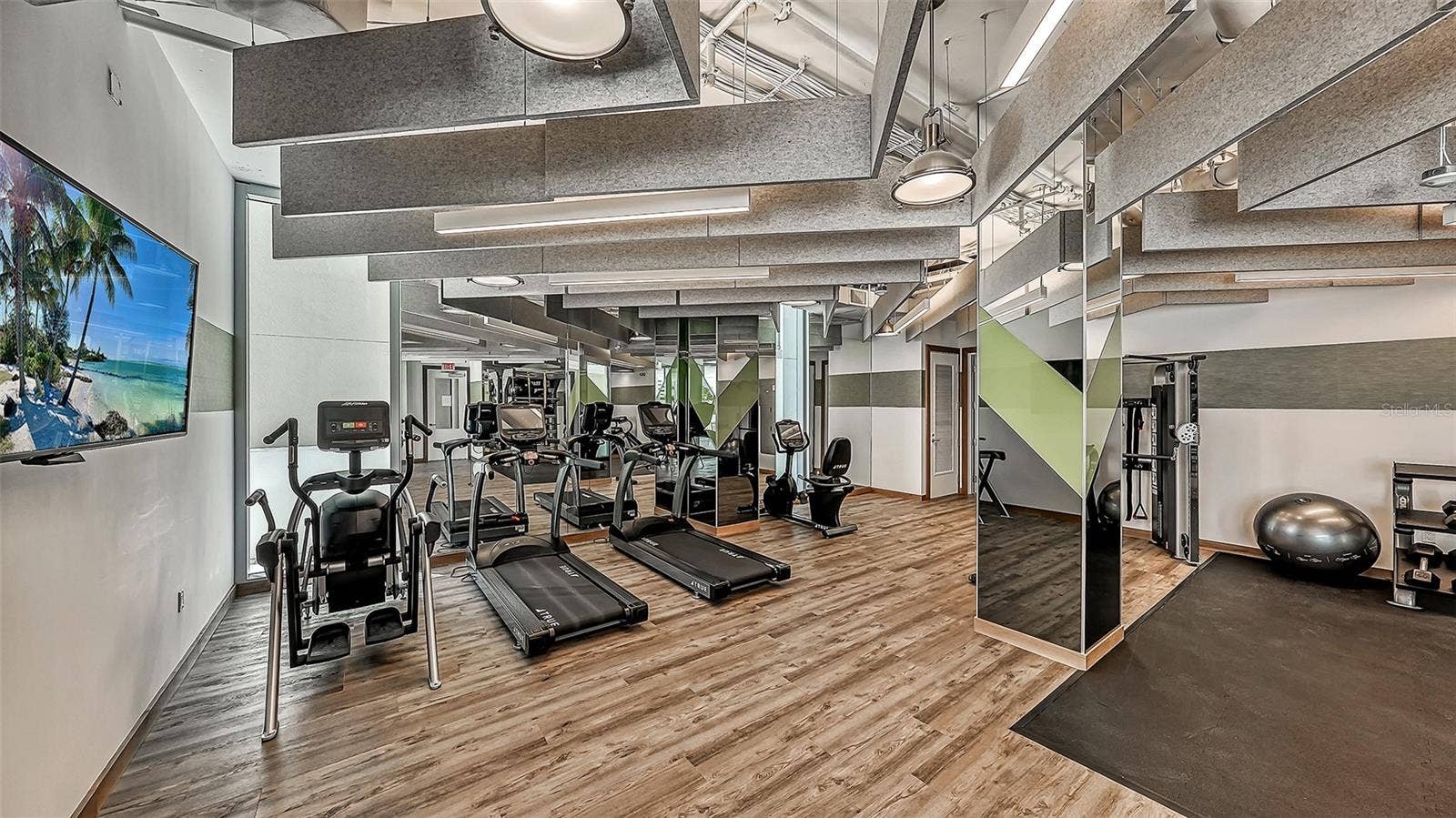605 S GULFSTREAM AVENUE, #13, Sarasota, FL 34236 605 S GULFSTREAM AVENUE, #13, Sarasota, FL 34236