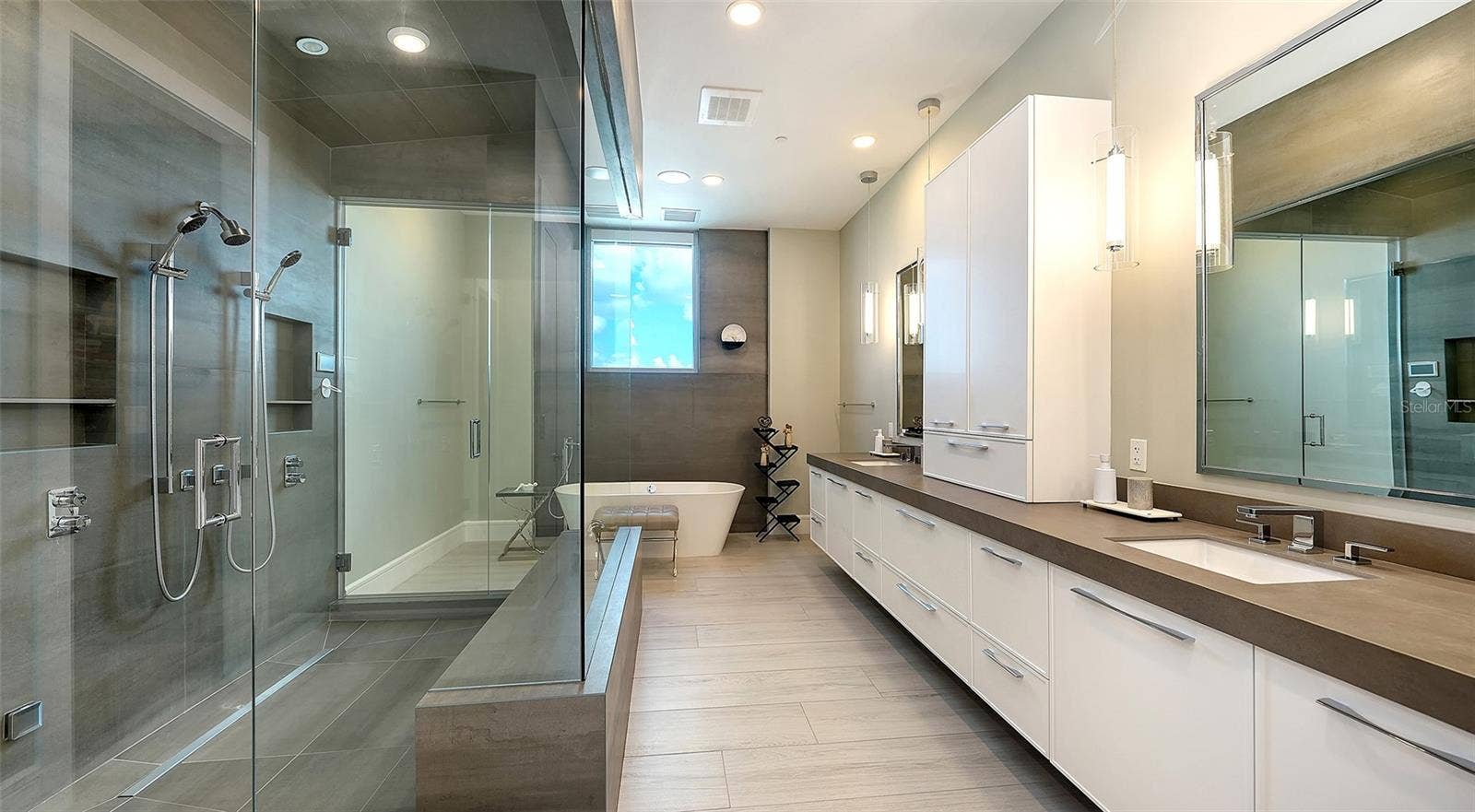 605 S GULFSTREAM AVENUE, #13, Sarasota, FL 34236 605 S GULFSTREAM AVENUE, #13, Sarasota, FL 34236